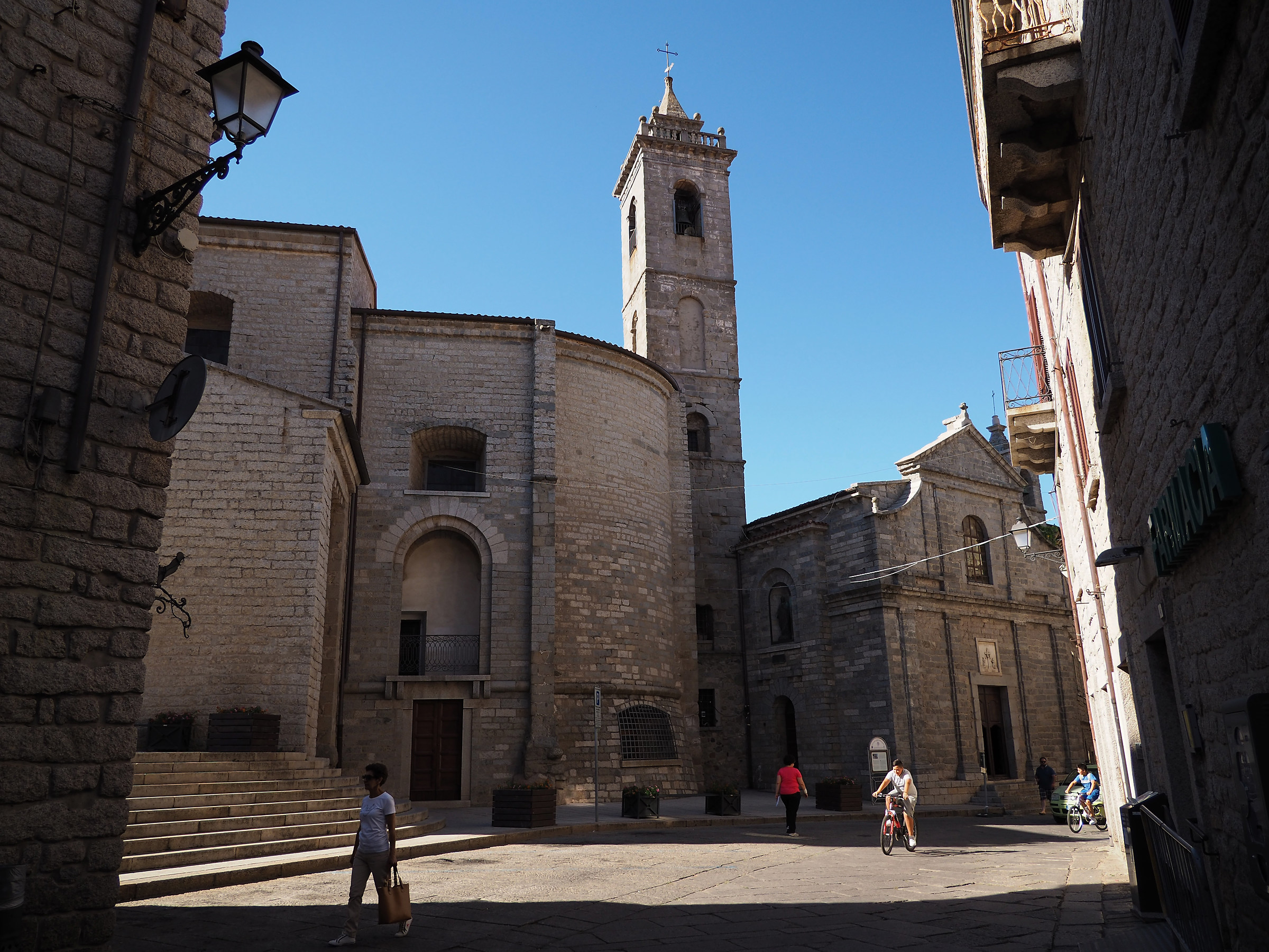 Panasonic 12-60 native jpg