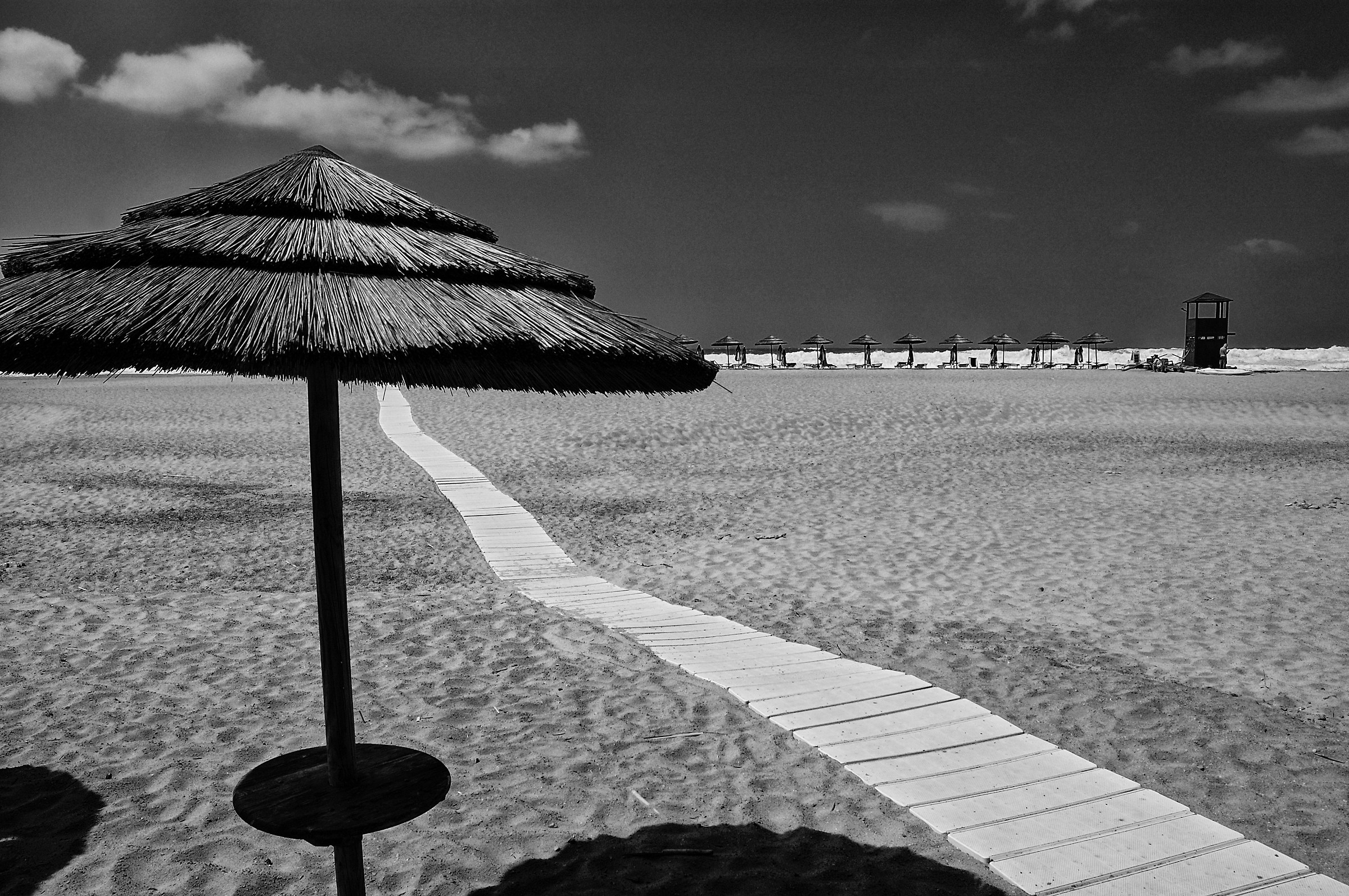 Beach in b / w
