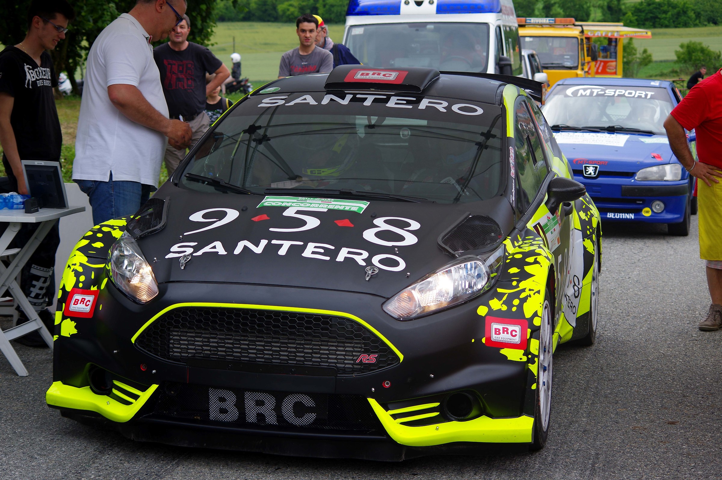 Consegna del tapiro a J Ghione e G Basso al Rally Alba