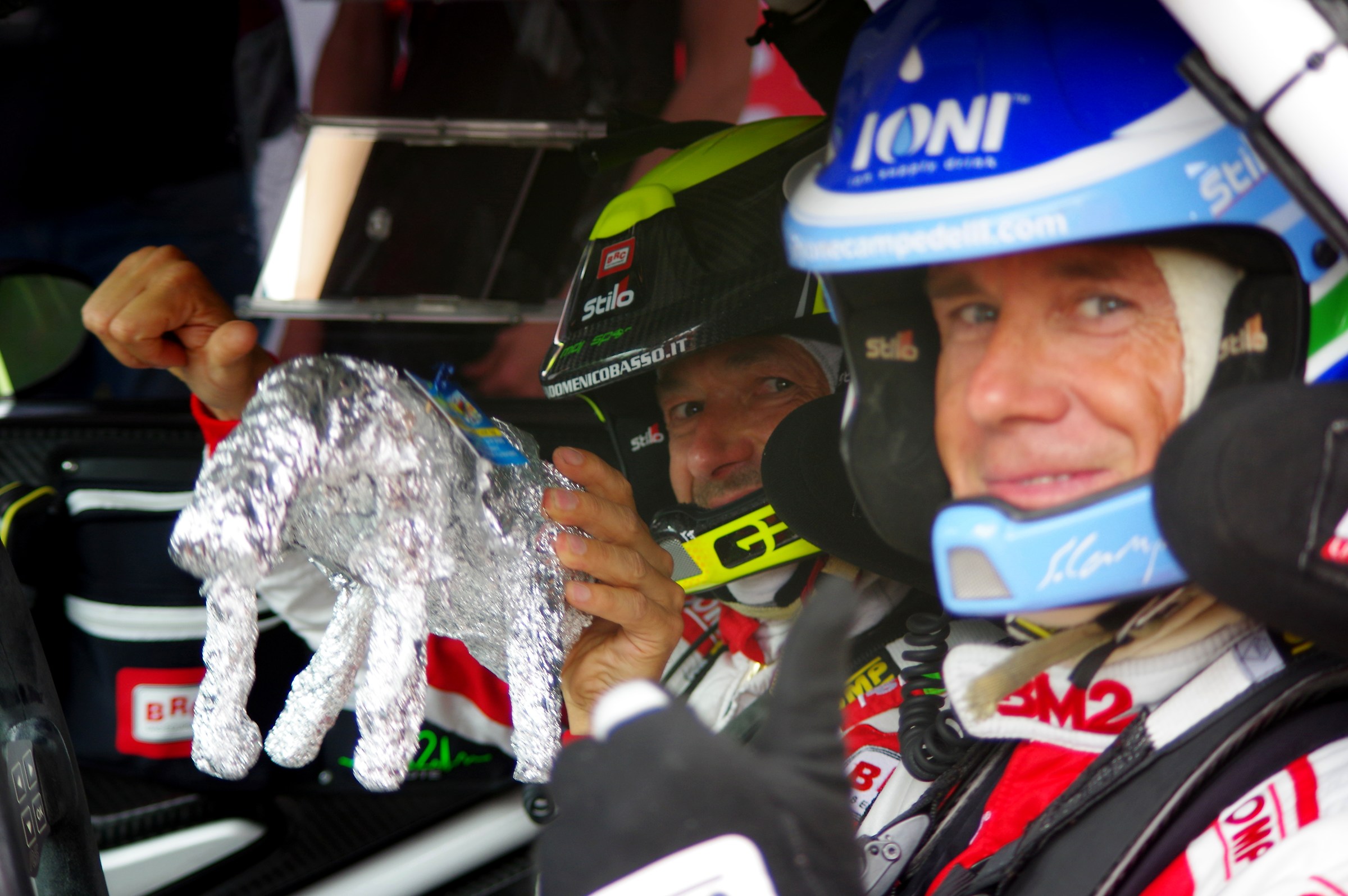 tapir delivery to J Ghione and G Low Rally Alba