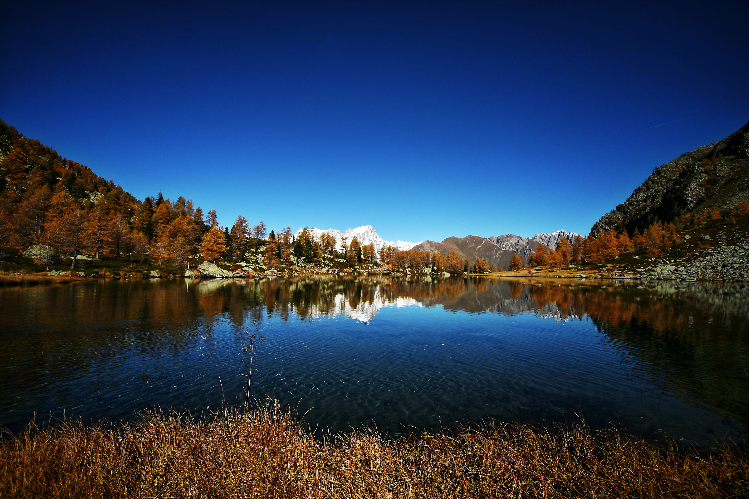 Lake d'Arpy Valle D'Aosta