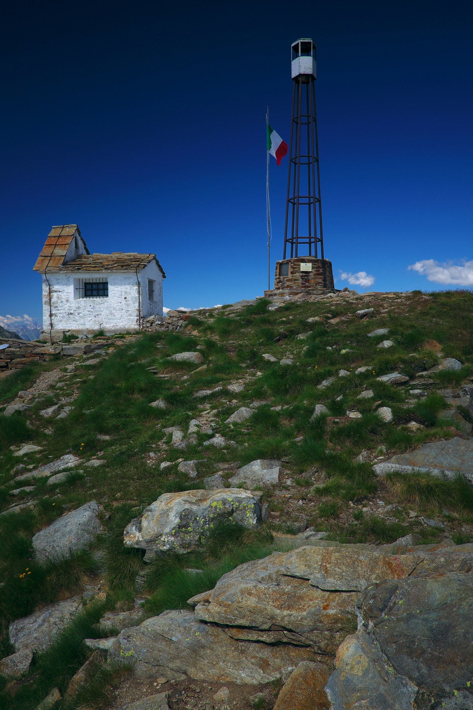 Altitude of 2400 mt.