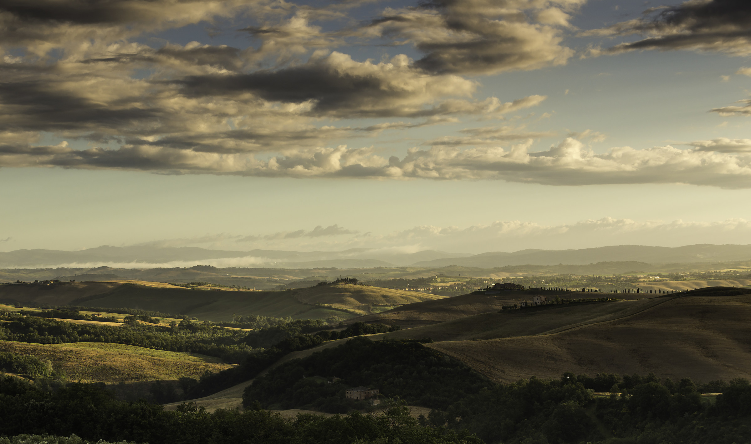 Alba in Val D'Orcia