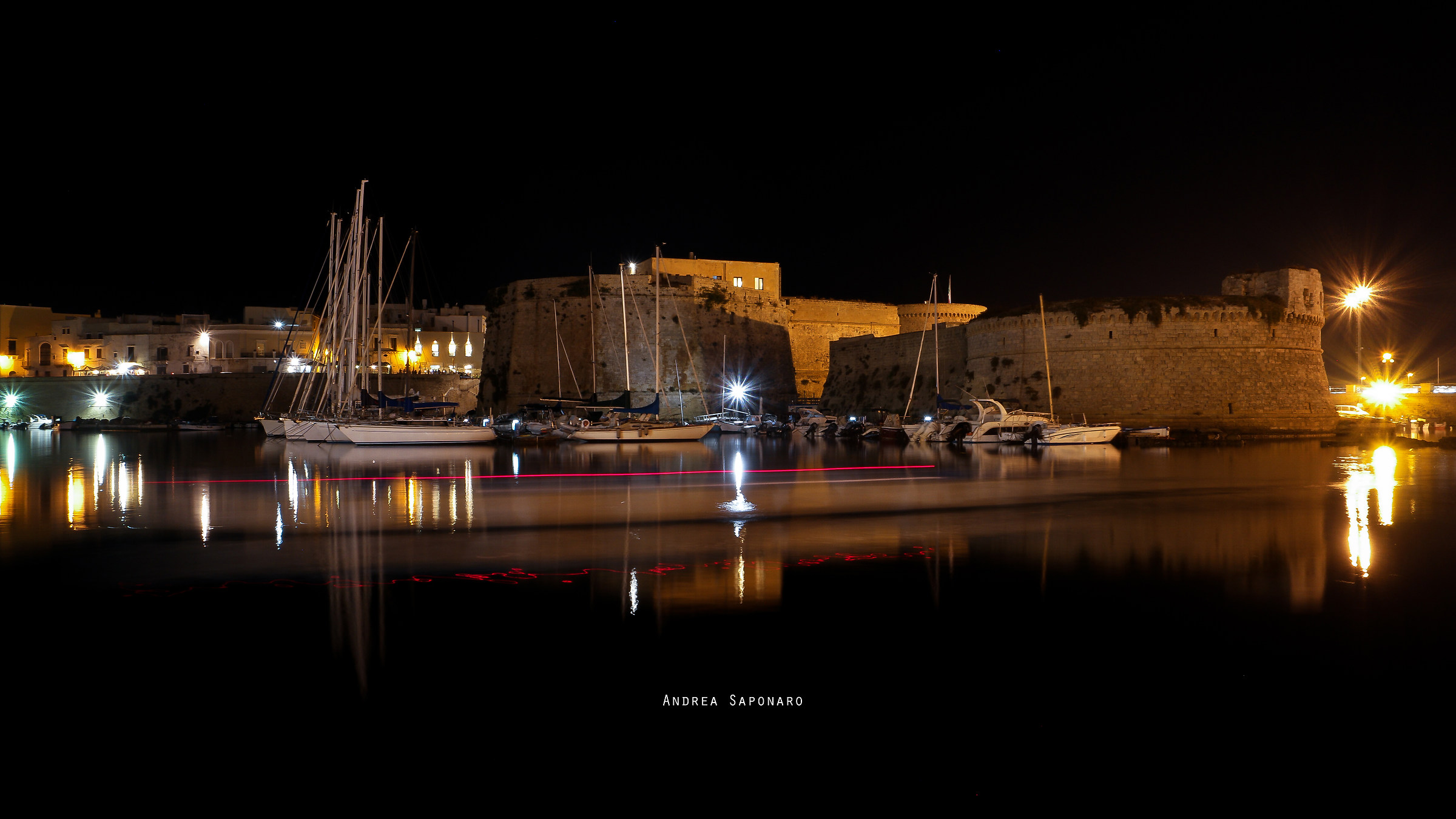 boat passage "Phantom" in Canneto Gallipoli