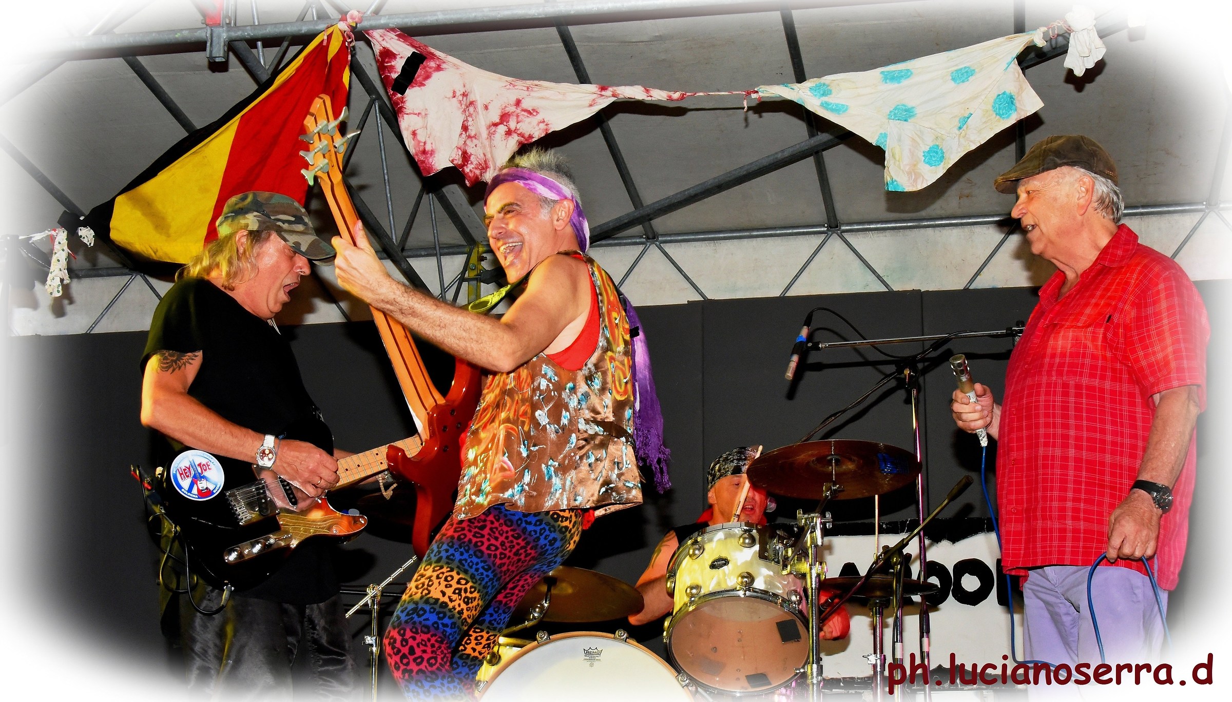 Portera left and right Selva guests of maroones