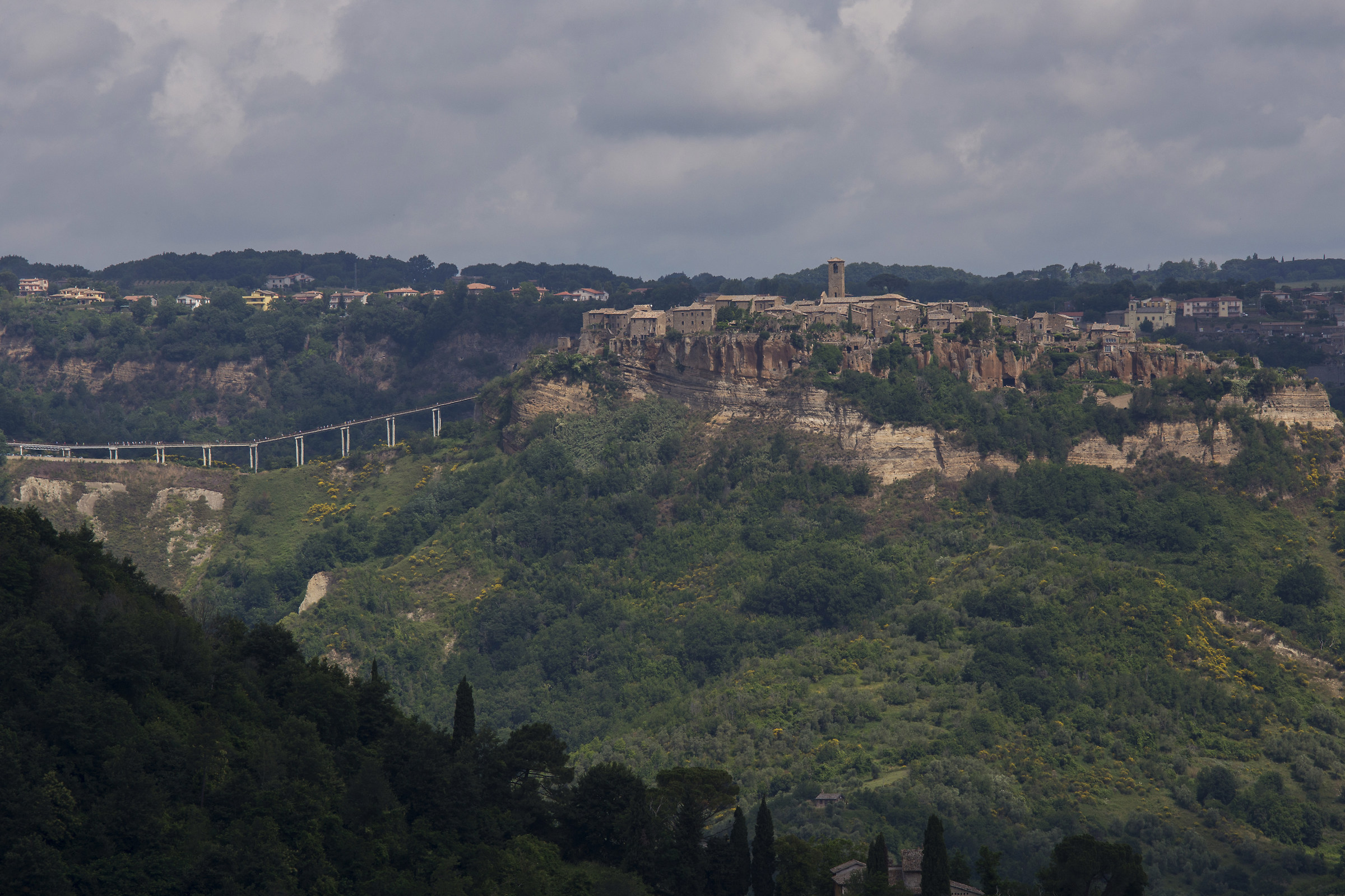 Civita di Bagnoregio (VT)...vista "laterale" rivis...