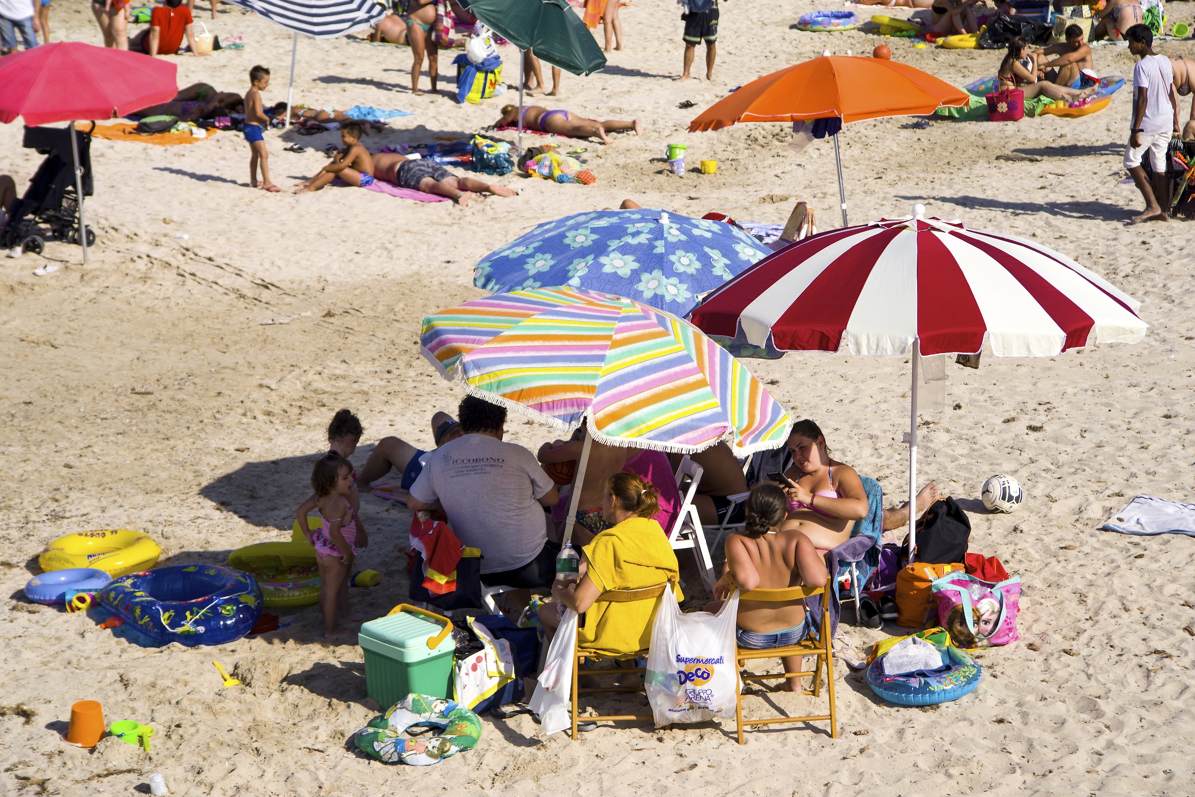 Typical Sicilian family at the sea - San Vito Lo Capo - TP -