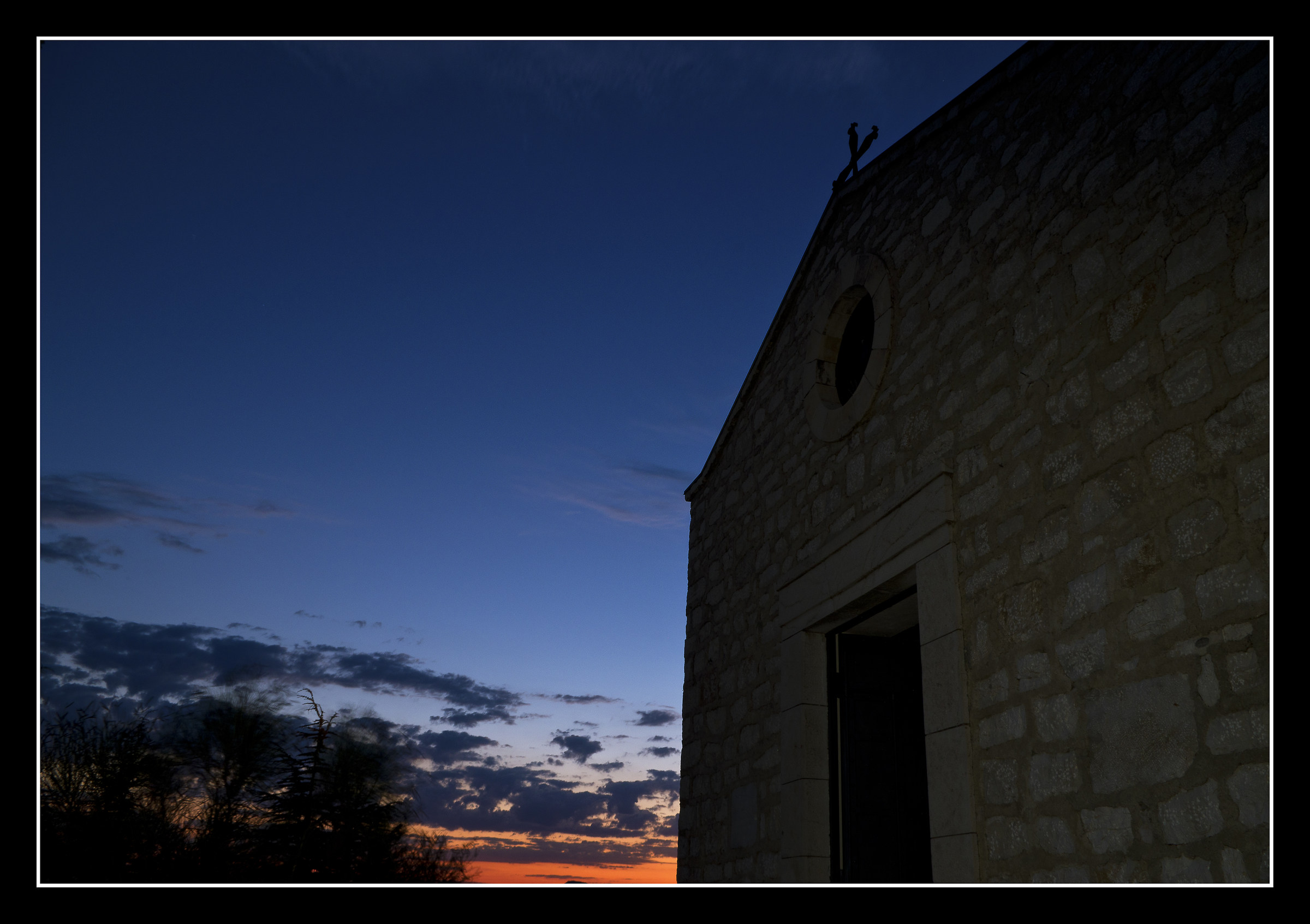 La chiesa e il suo tramonto