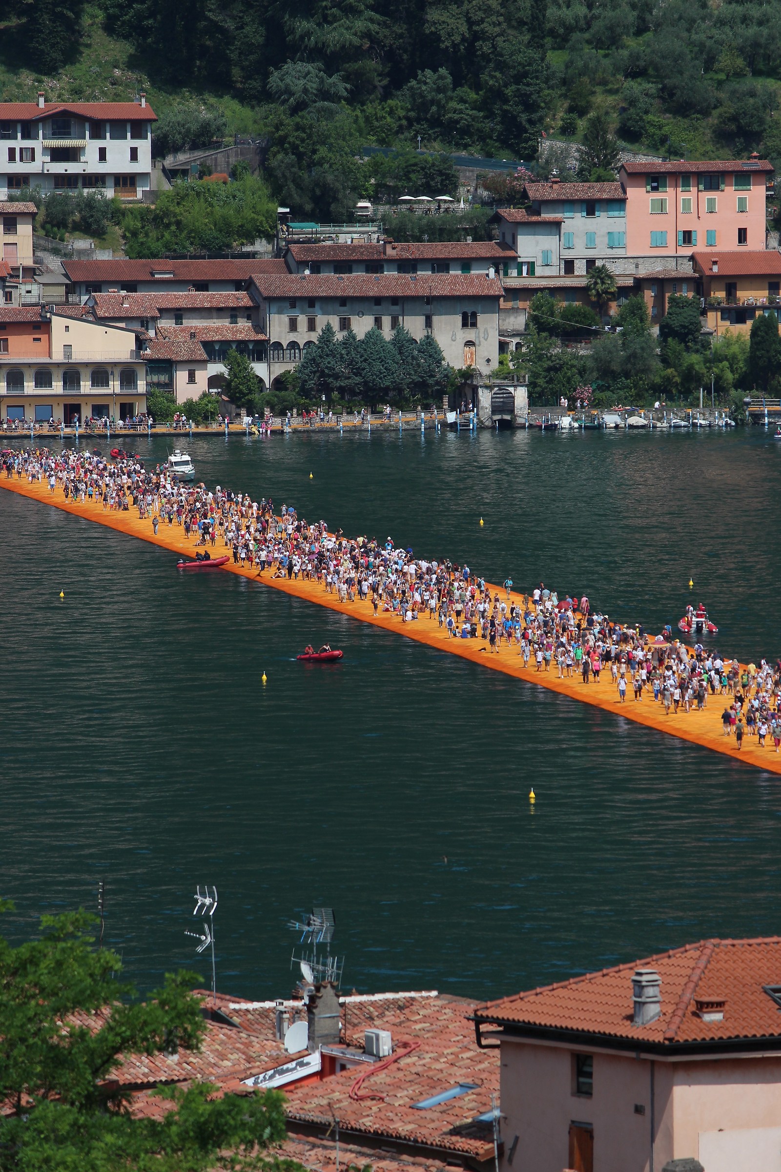 Christo walkway