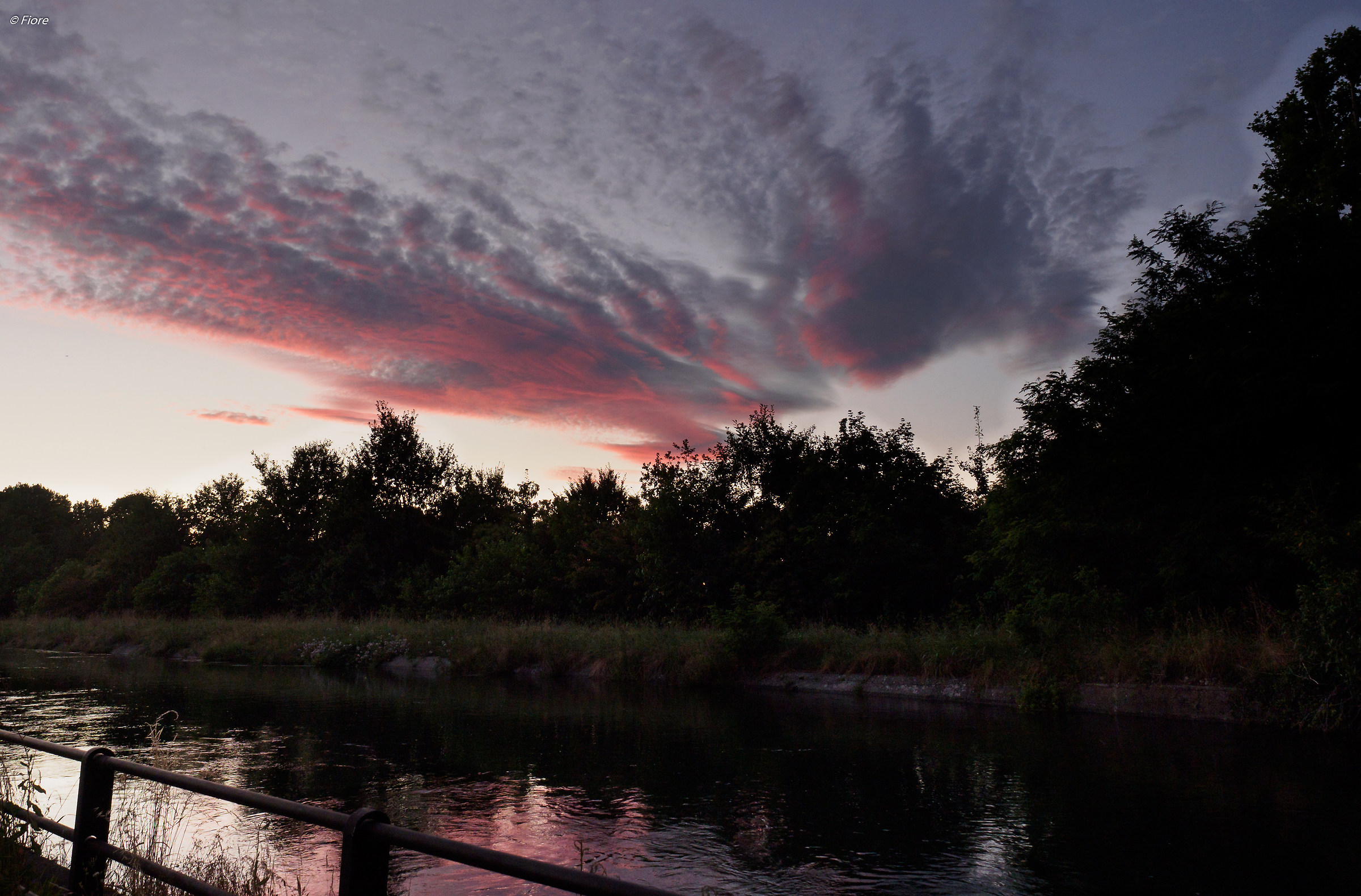 pink twilight on Martesana