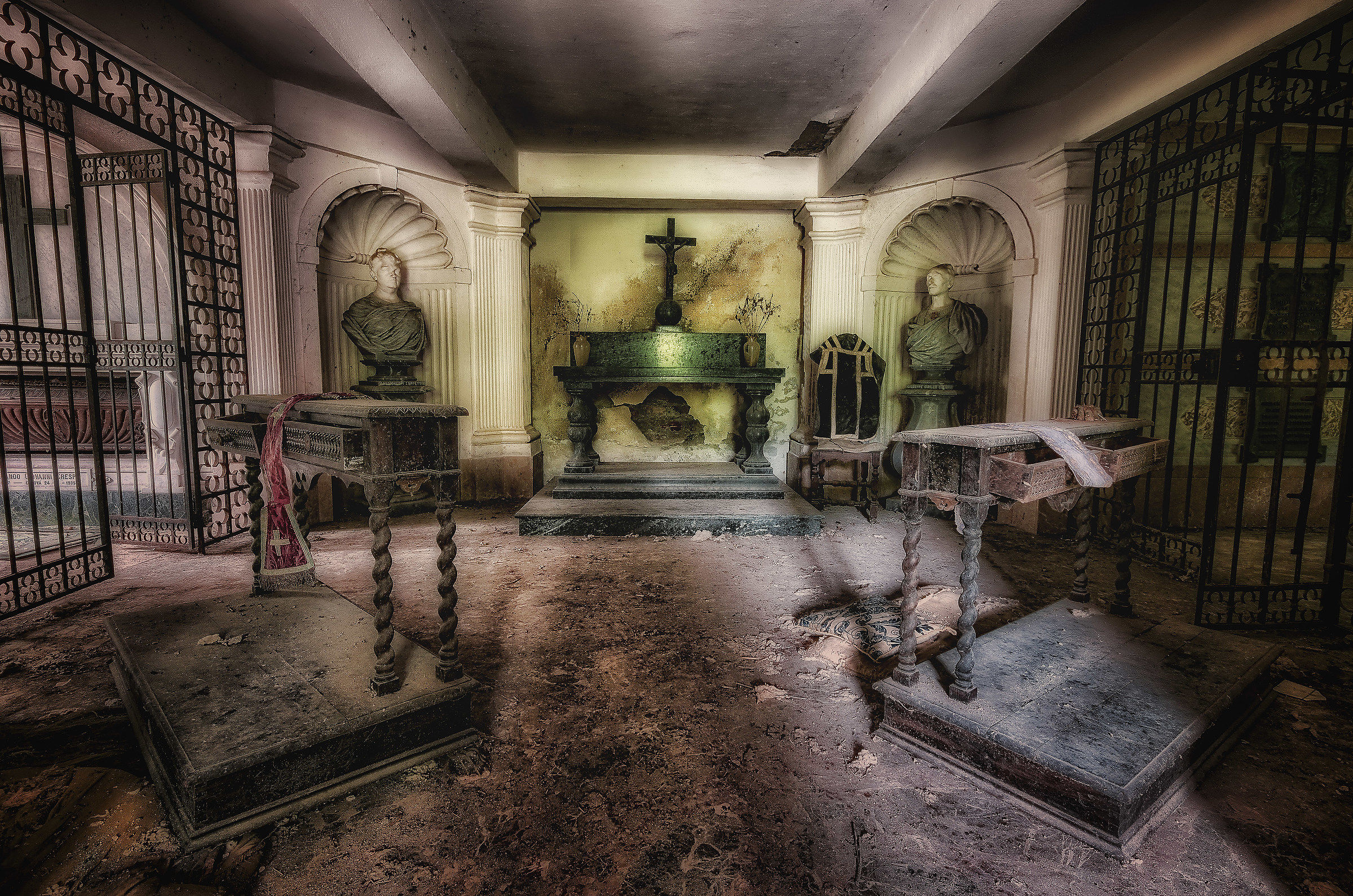 abandoned burial crypt, family C. entry