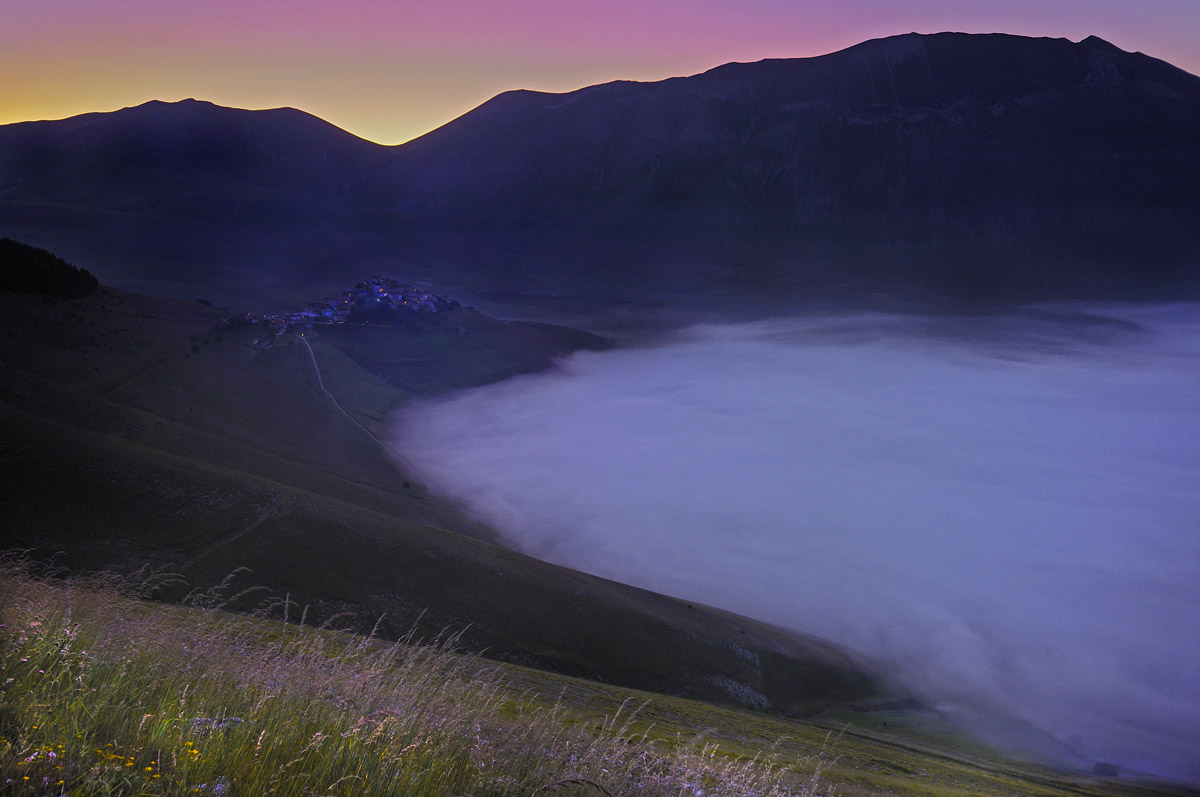 Alba a Castelluccio...