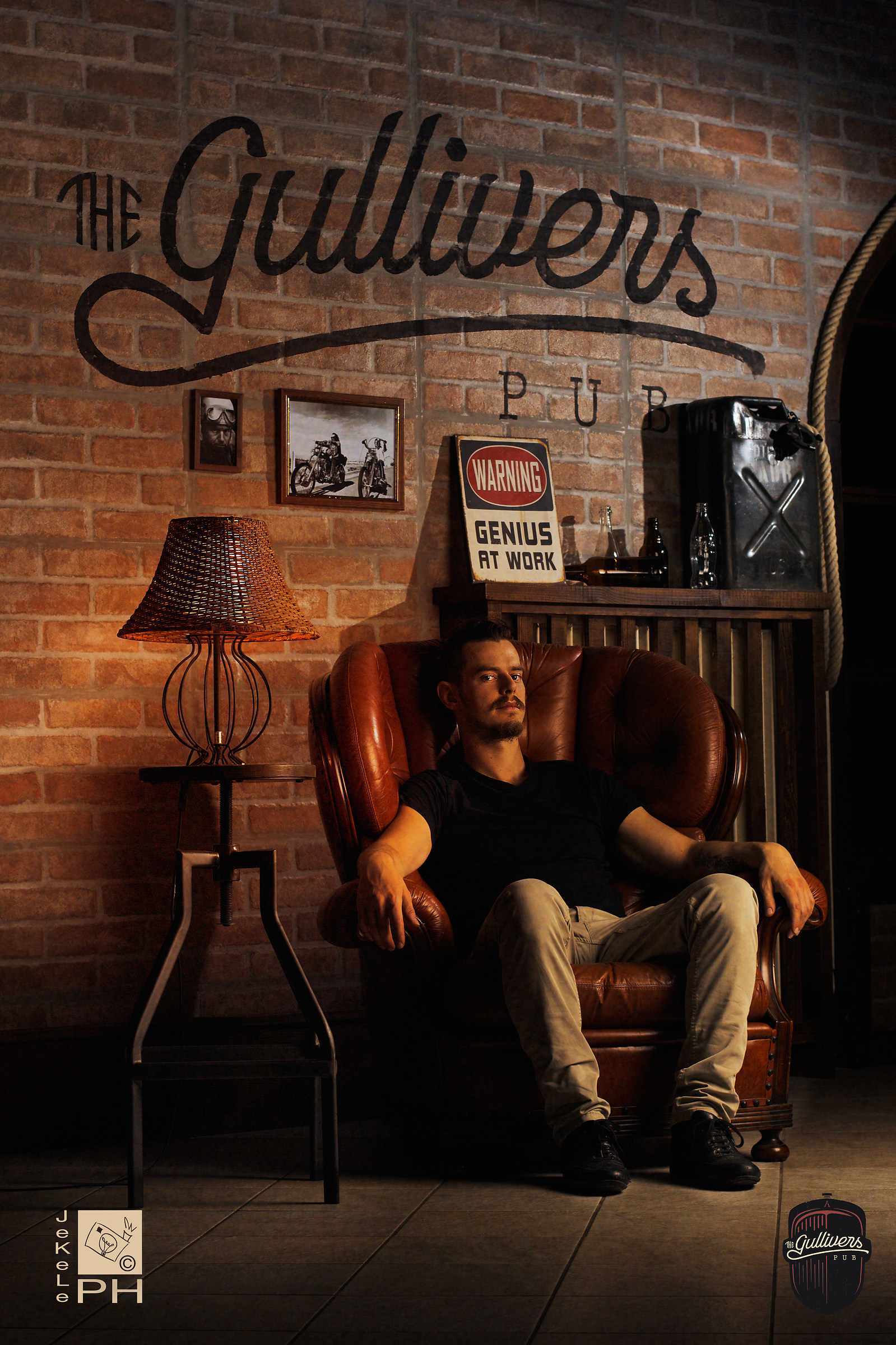 Moras and The Gullivers