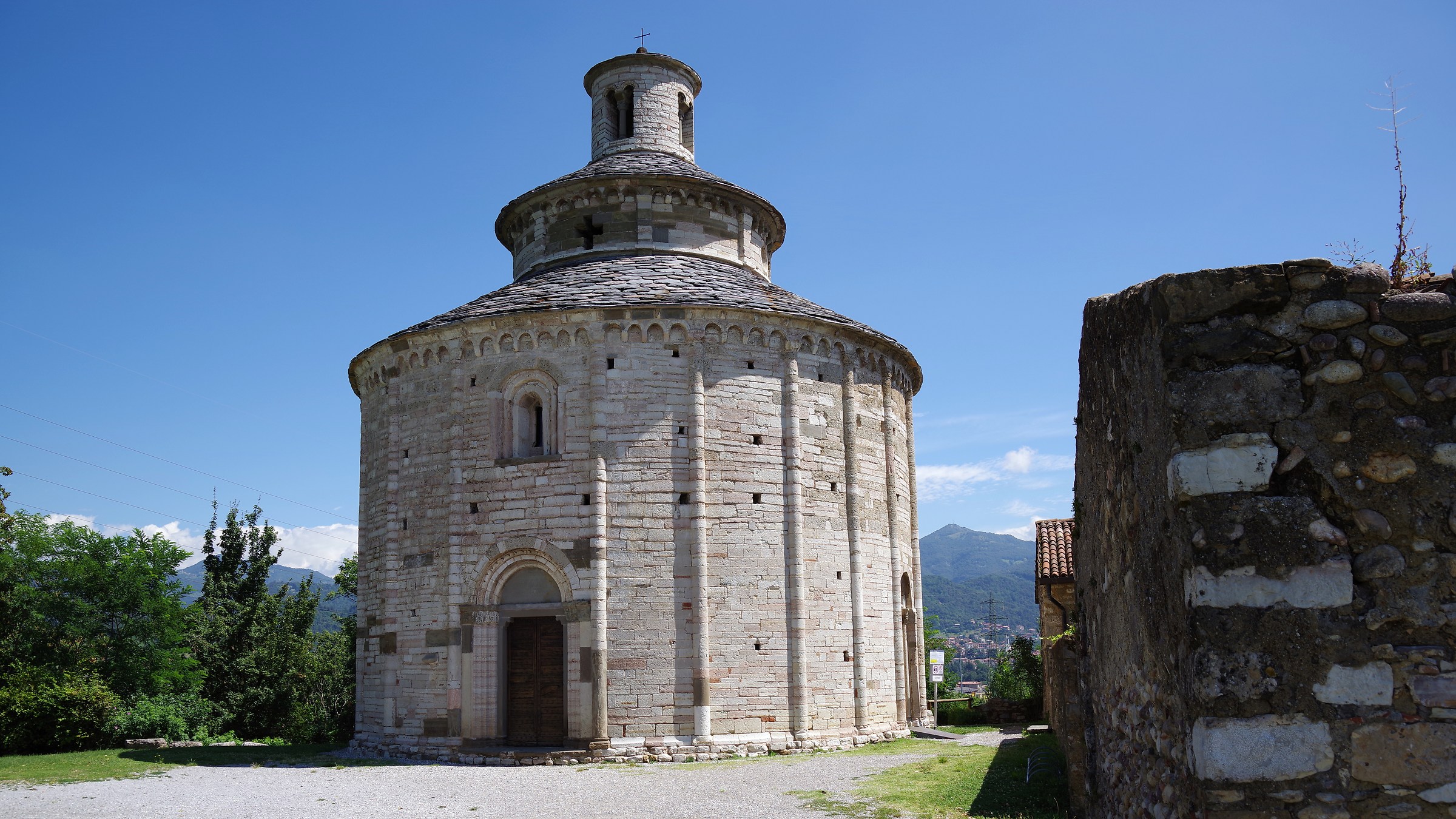 3 Temple of San Tome (bg)