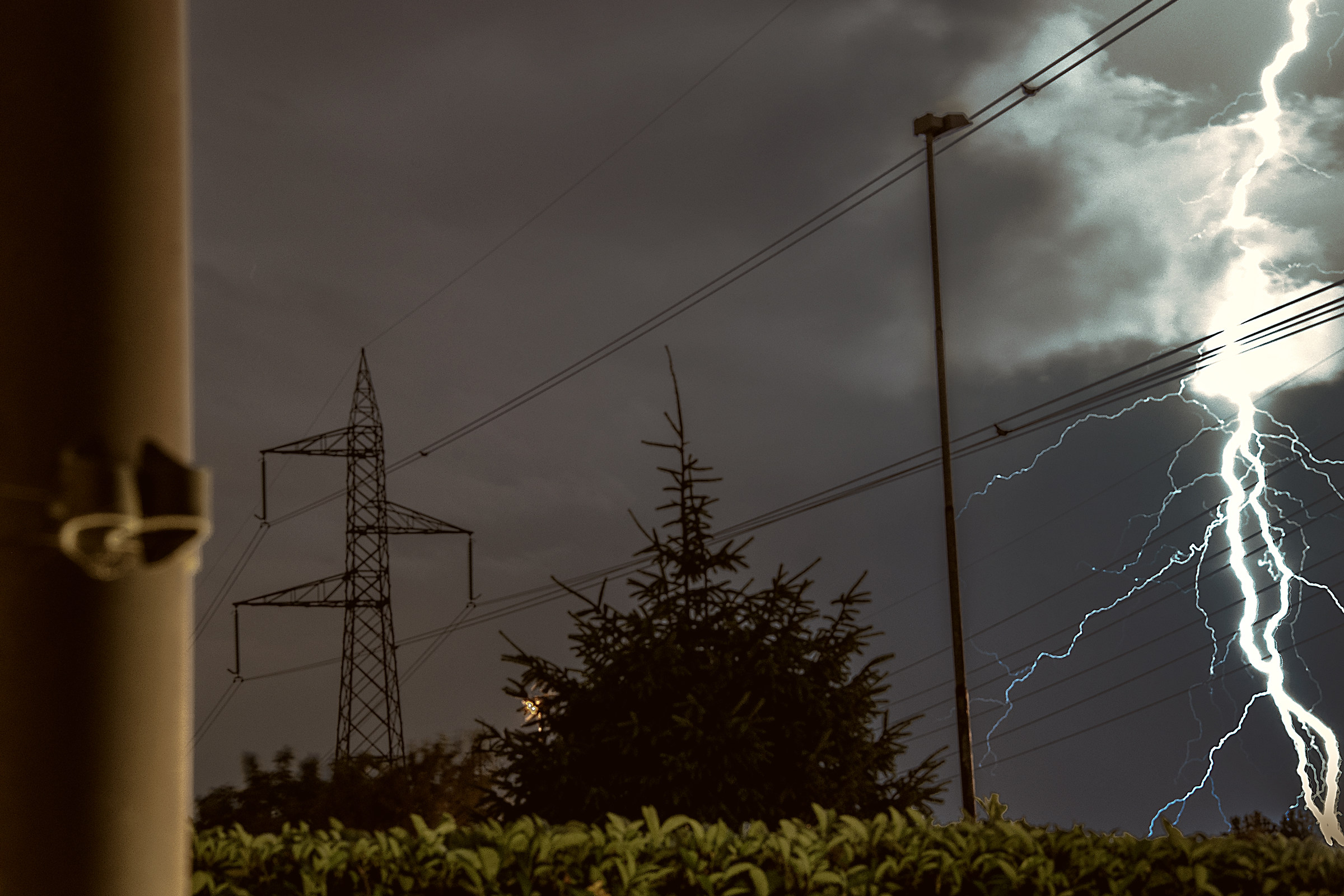 Esplosione elettrica