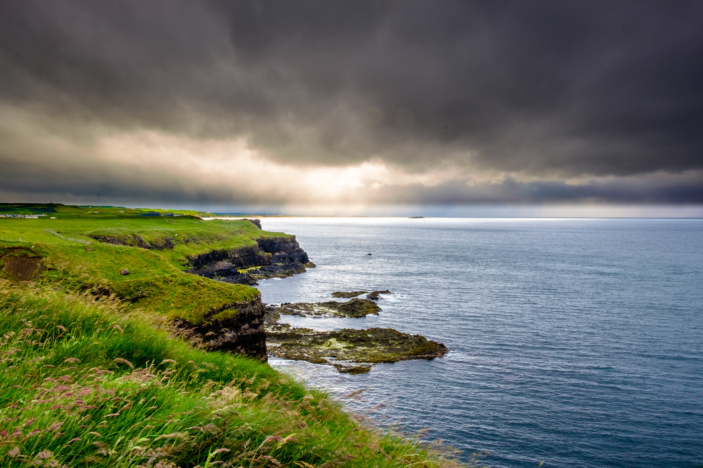 the giants at sunset