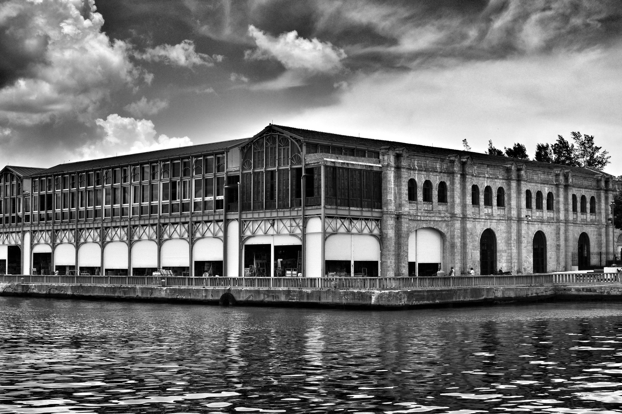 Antichi magazzini al porto