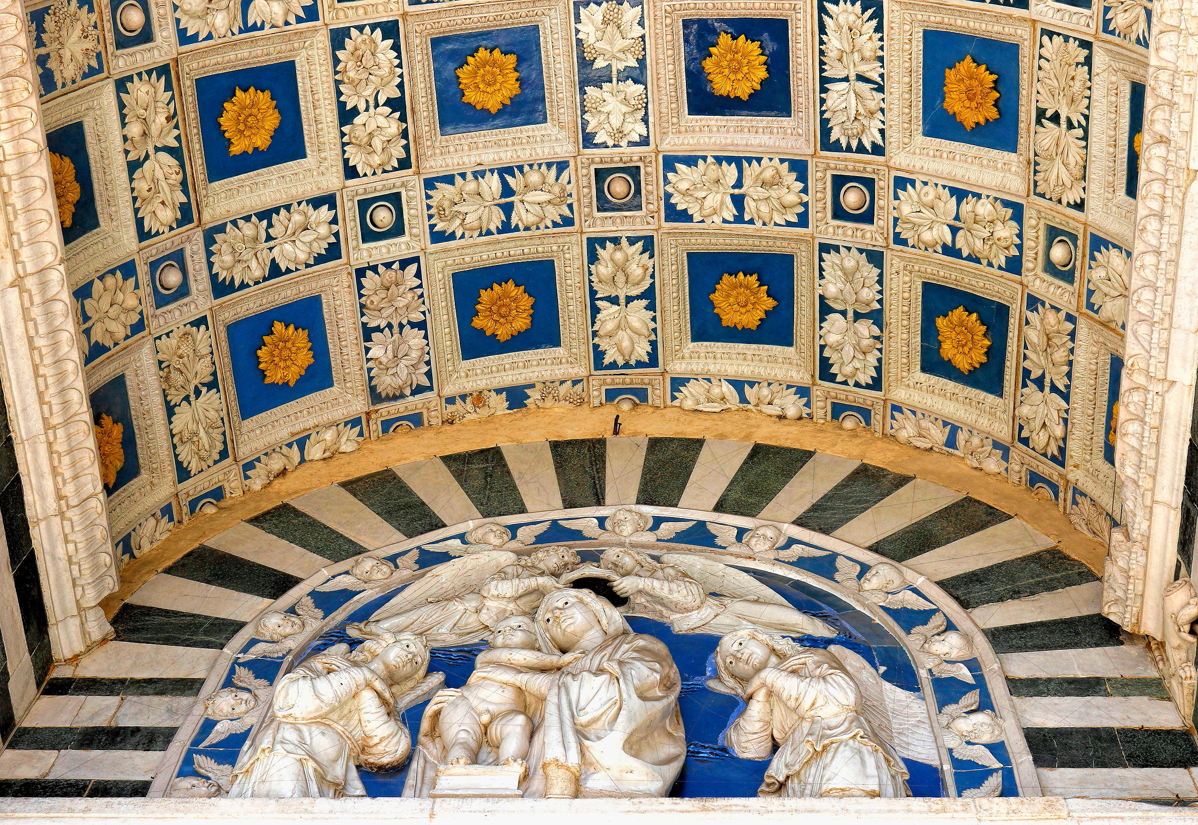 Lunetta di Andrea Della Robbia:Duomo di Pistoia