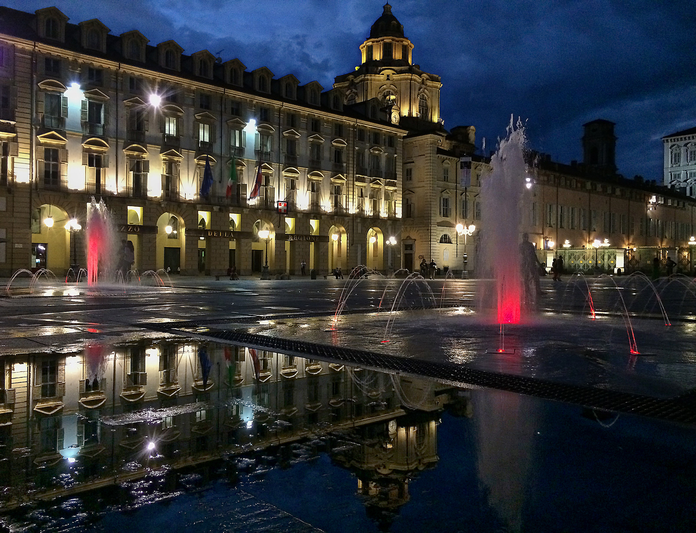 castle square-turin