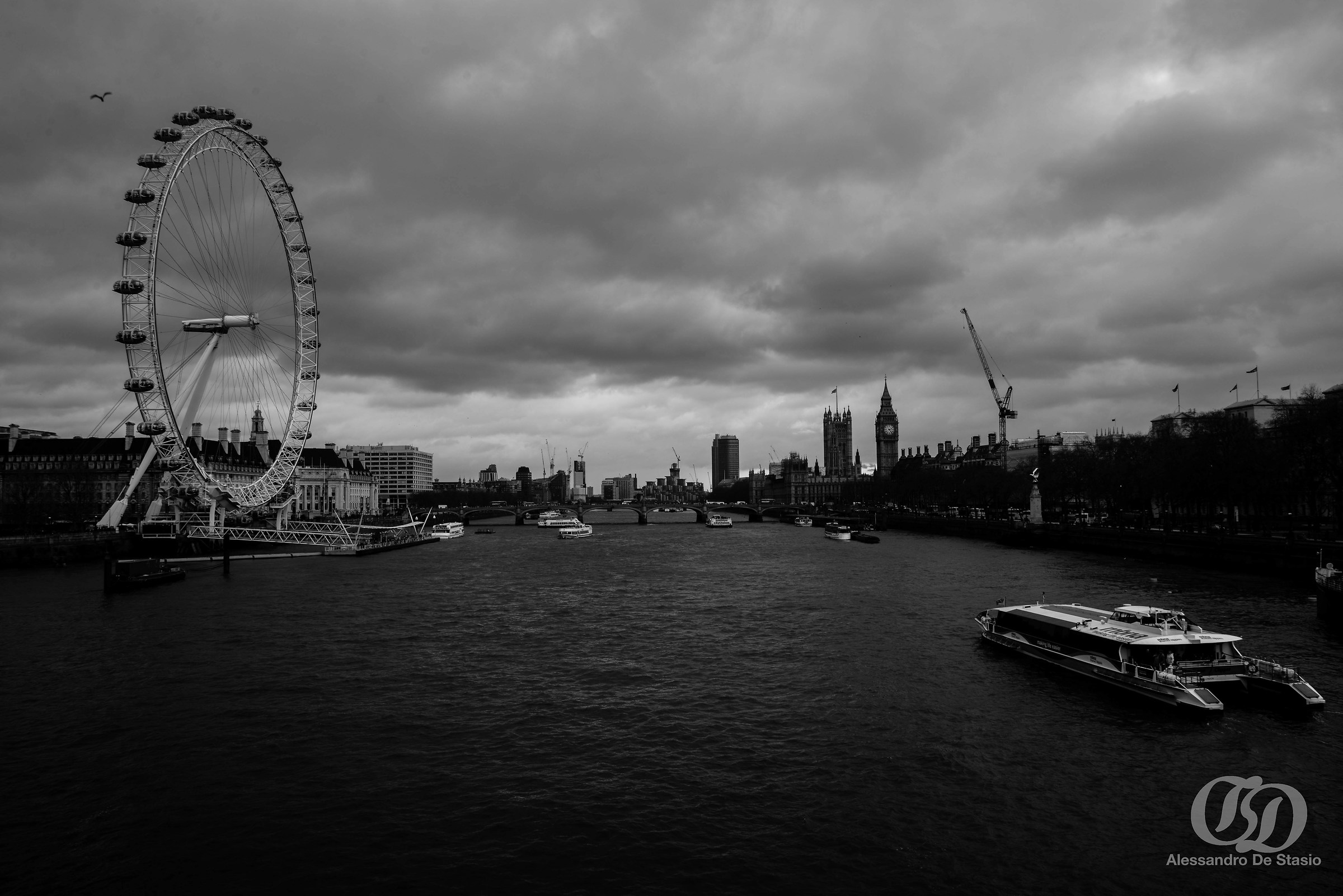 London a Motionless breath
