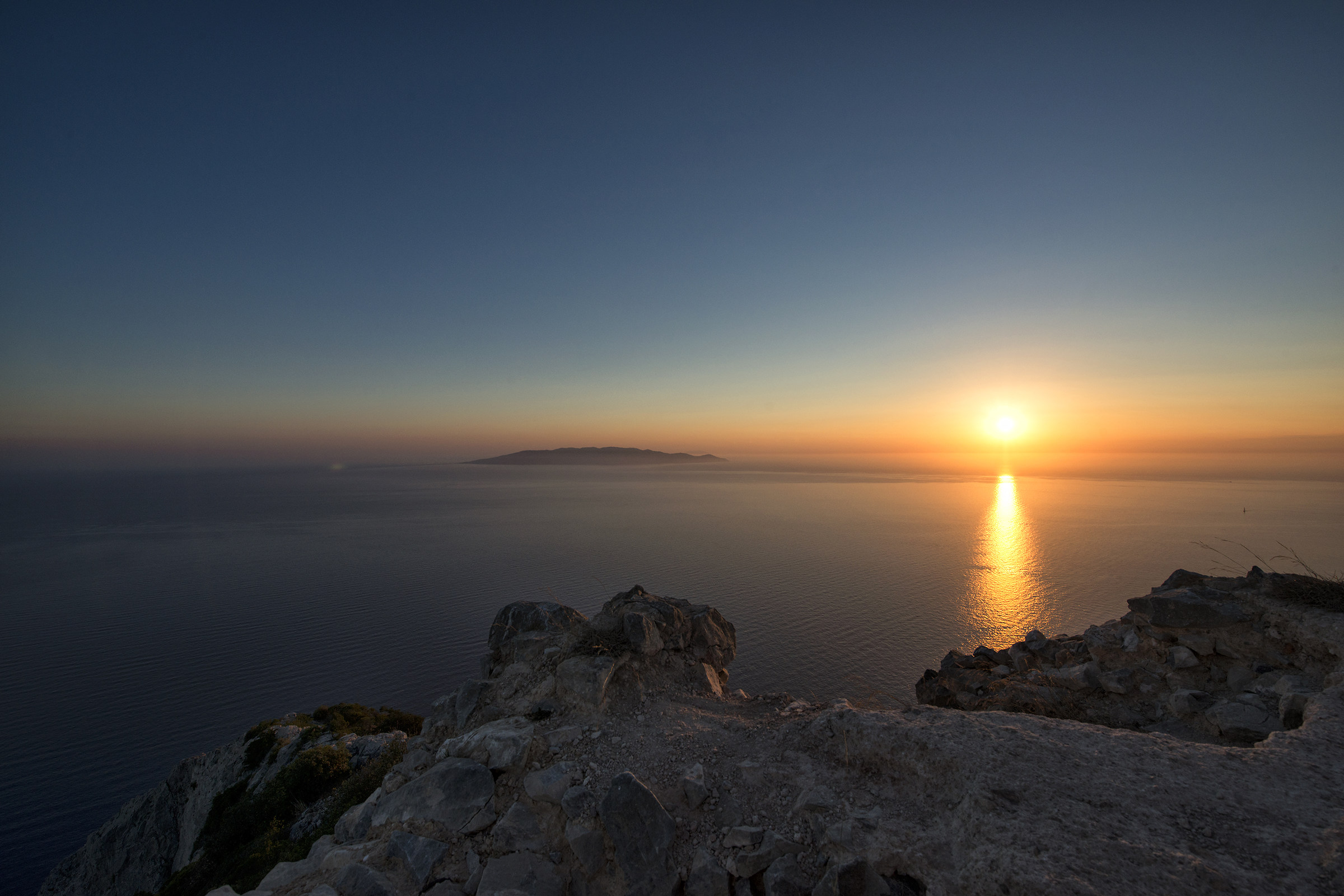 Dall'Argentario al Giglio, al tramonto.