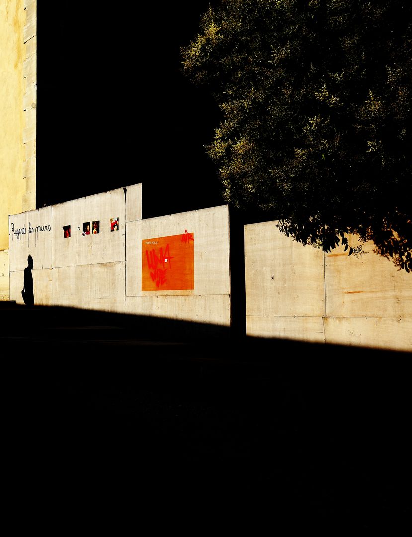 regarde the murs