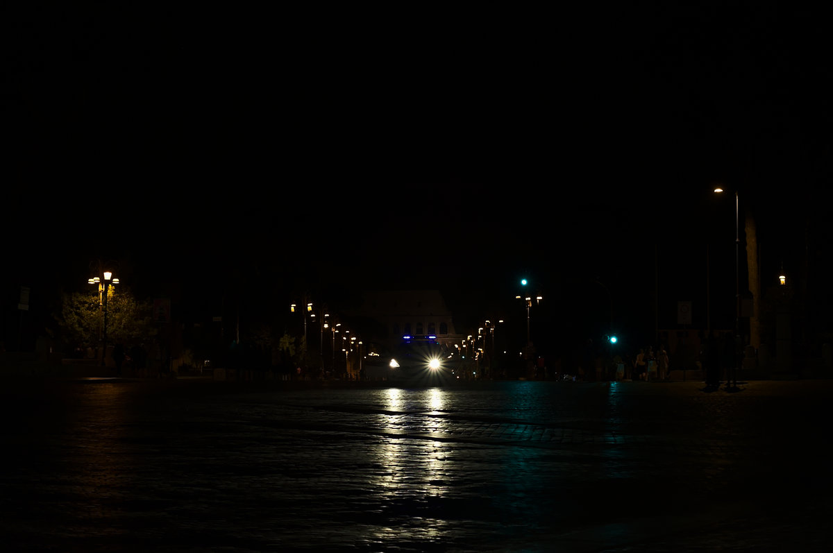 Towards the Coliseum (a summer evening)