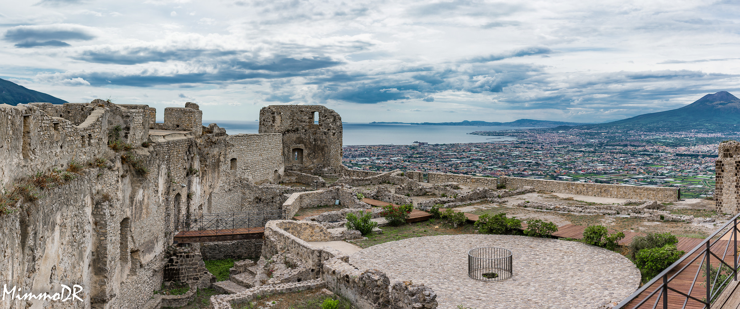 ...interno con vista golfo