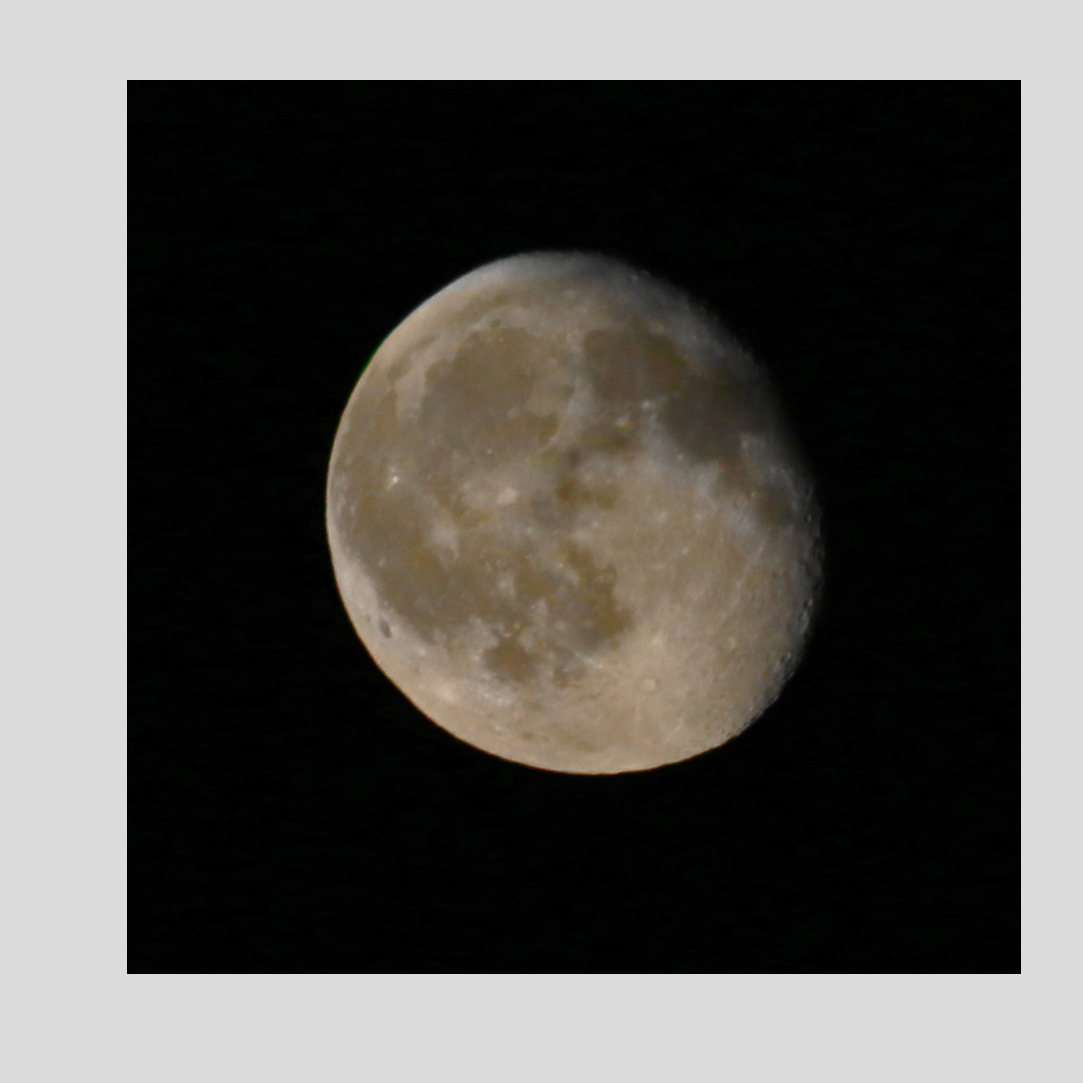 the colors of the moon