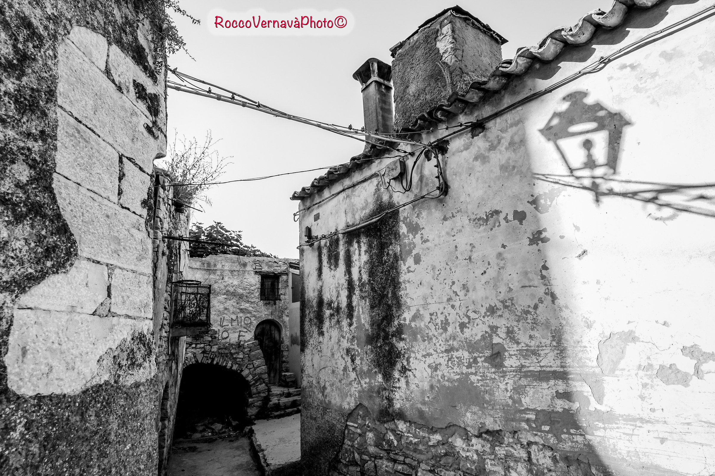 Tra luci e ombre: Basilicata, regione desolata.