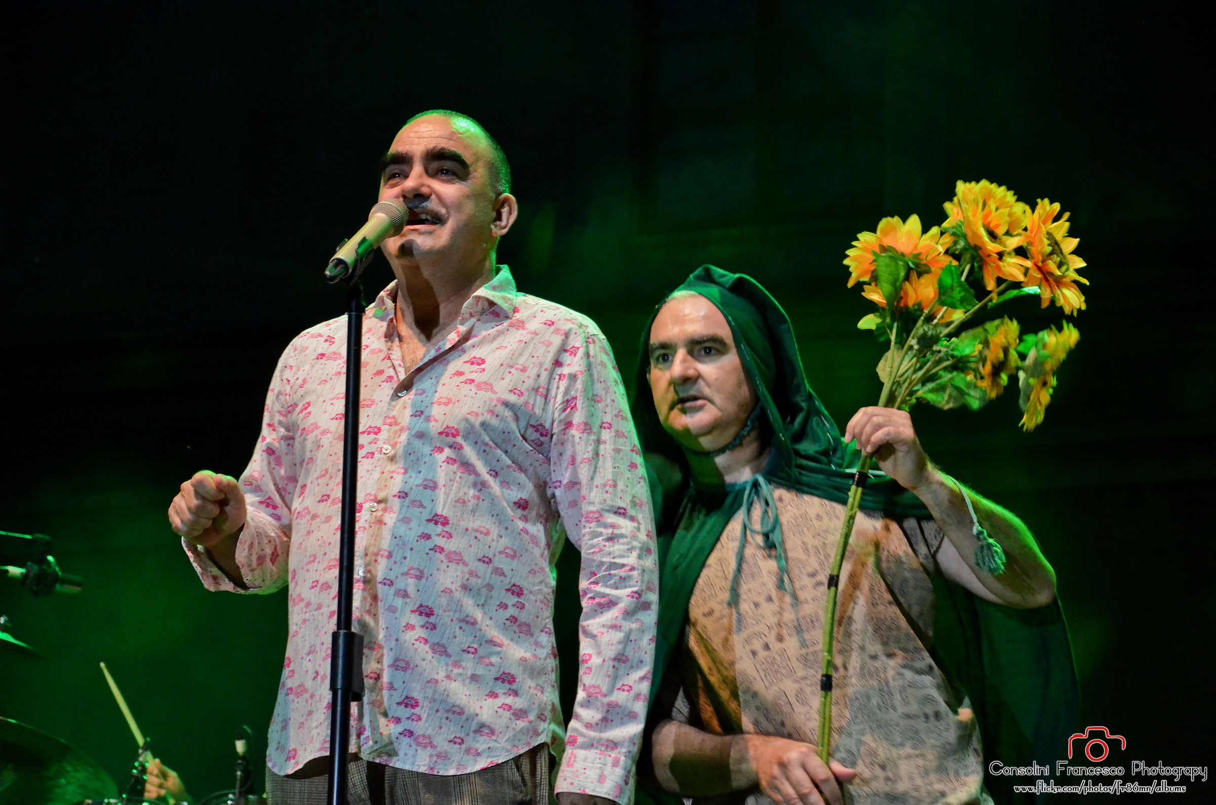 helium and stories stretched 2016