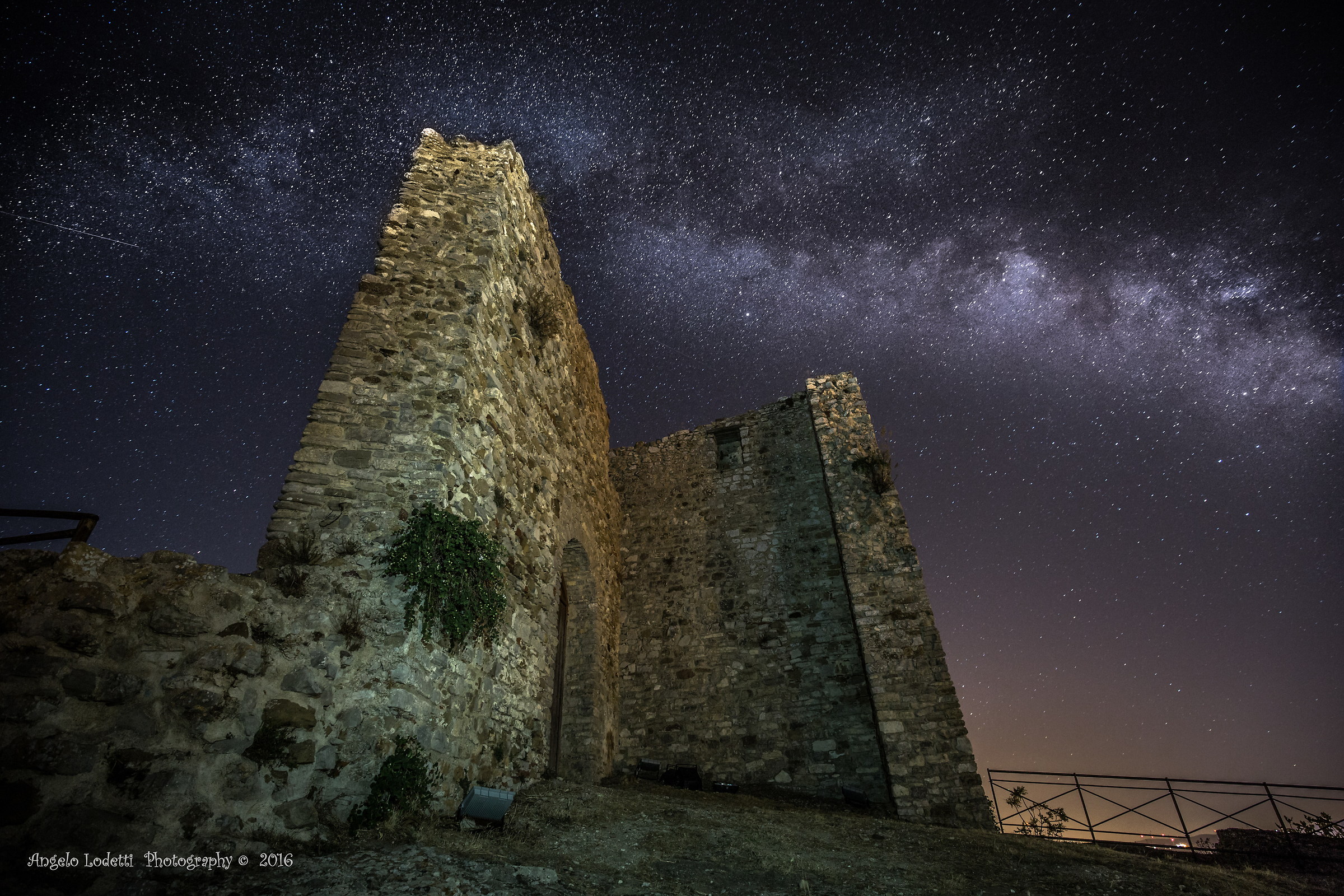 Rovine del castello nella notte