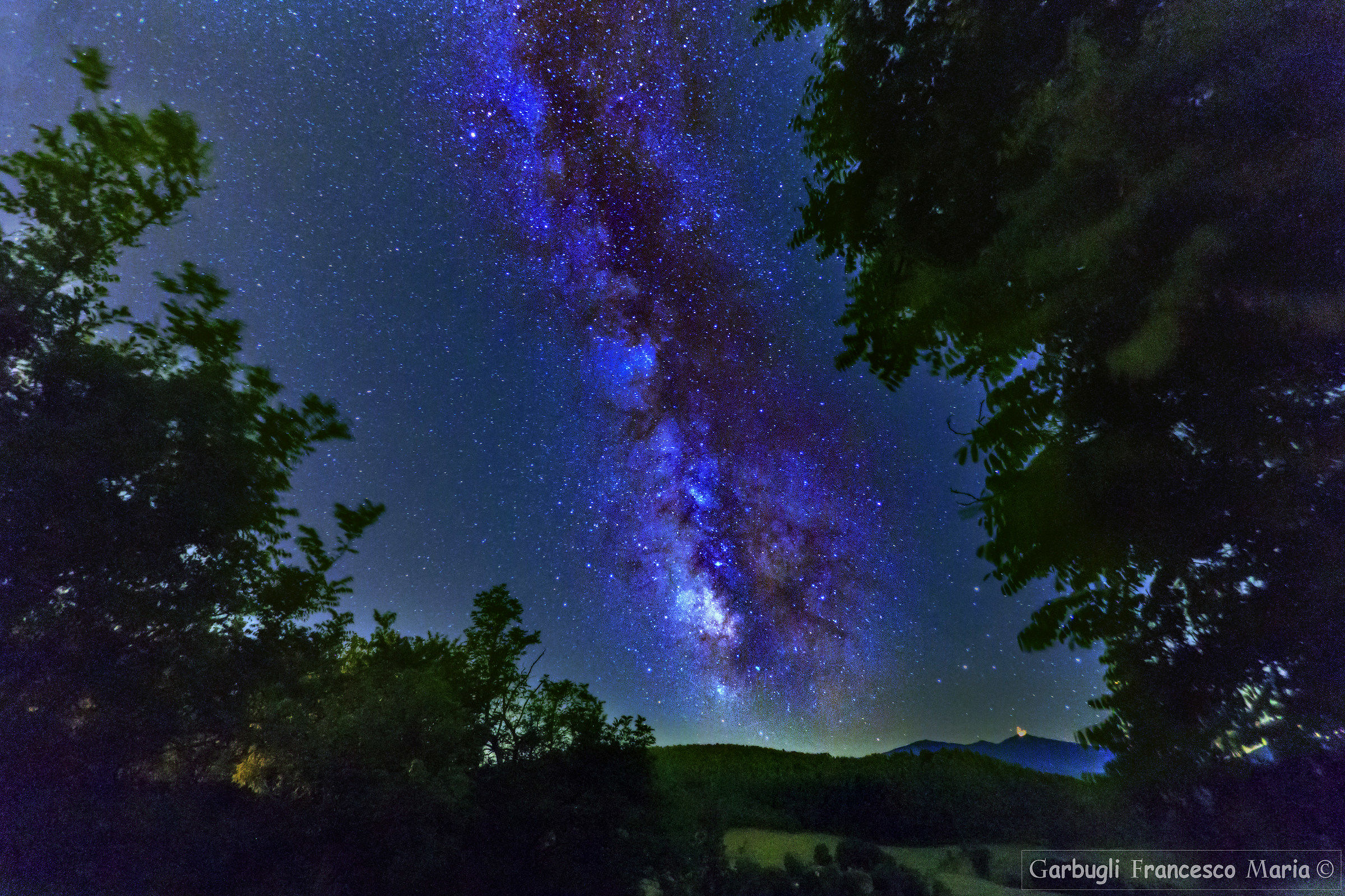 Il Montefeltro in notturna