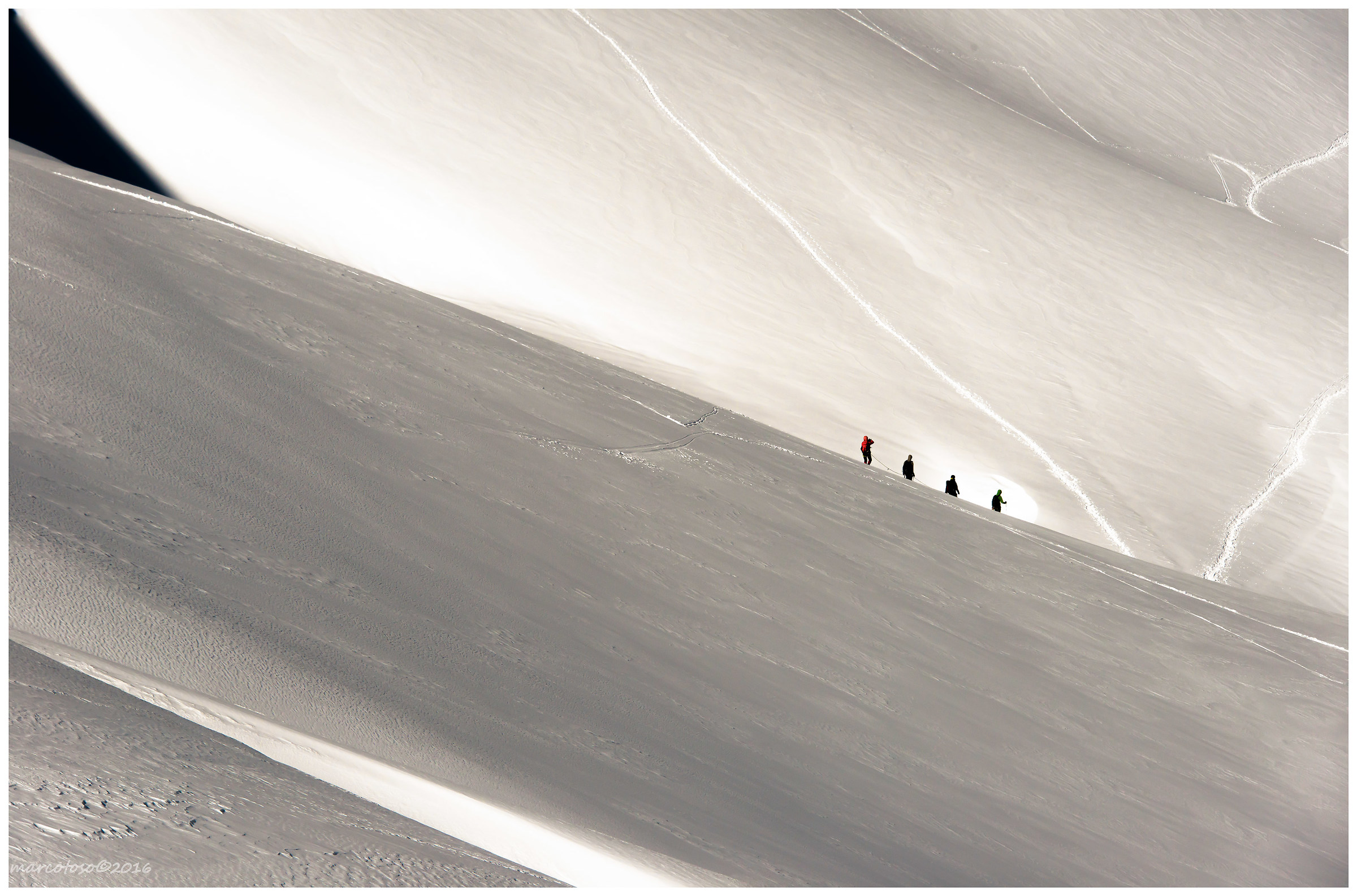 minimal sul ghiacciaio del monte bianco