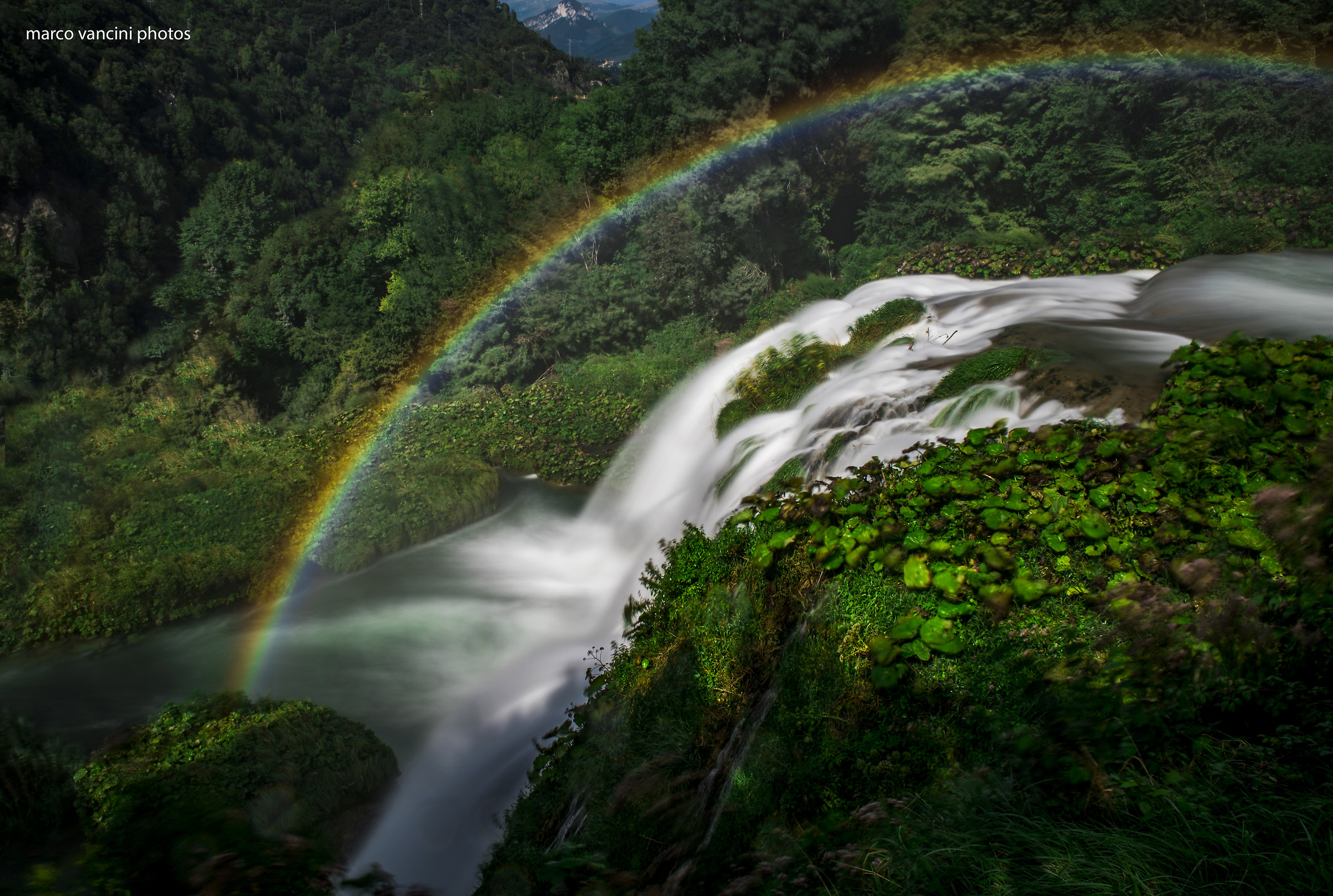 Cascata arcobaleno