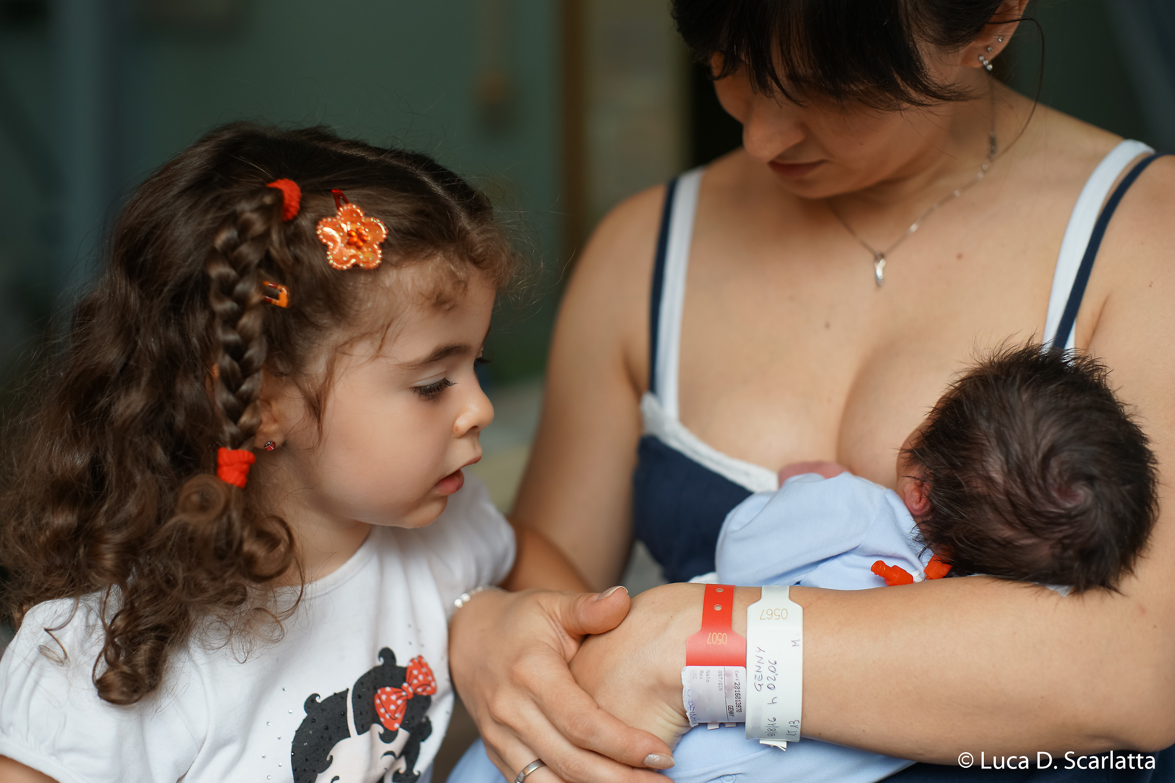 Charlene for the first time with his little brother C&eacute...