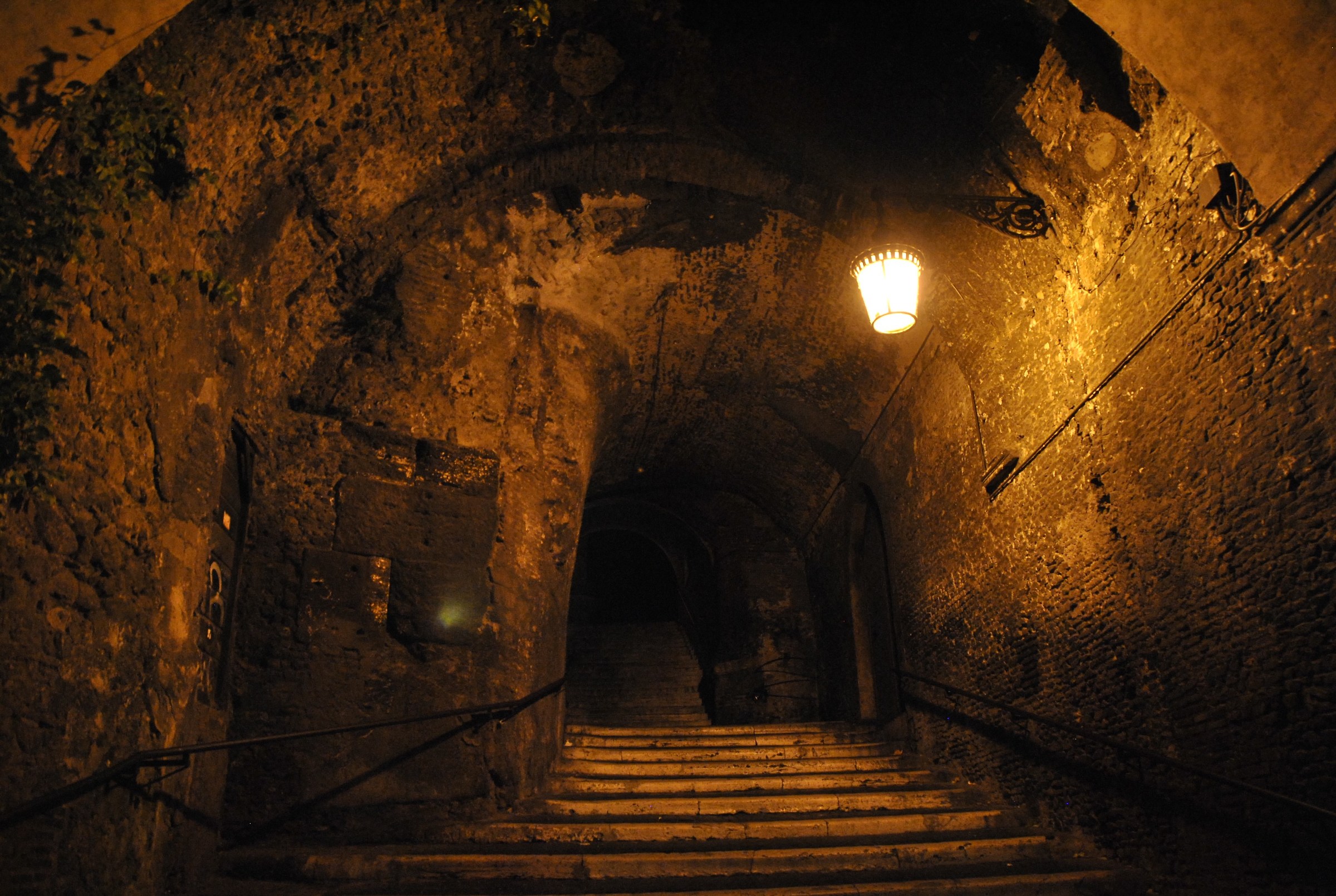 vulgarly "Alley of the assassins"