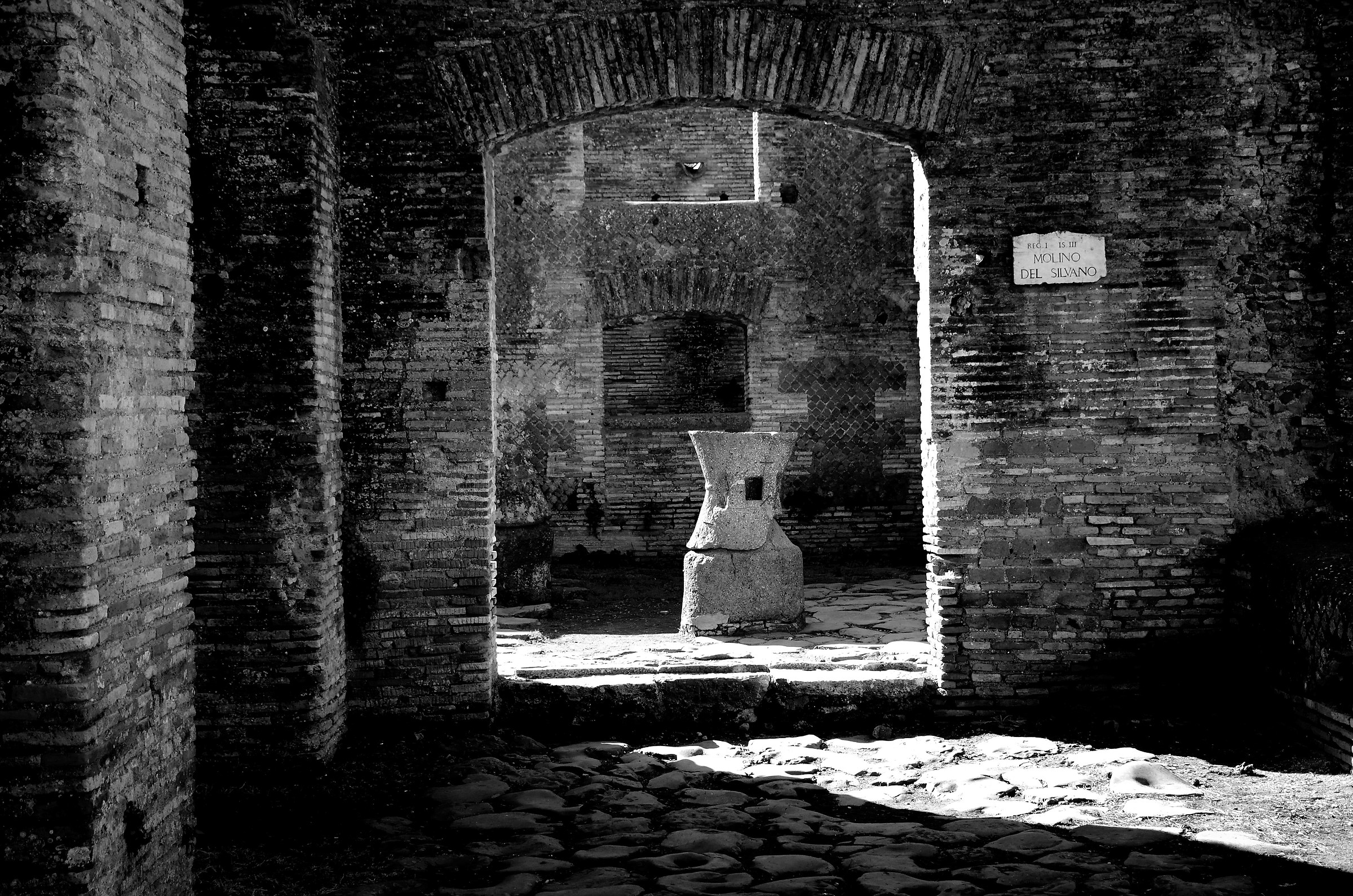 excavations of Ostia Antica