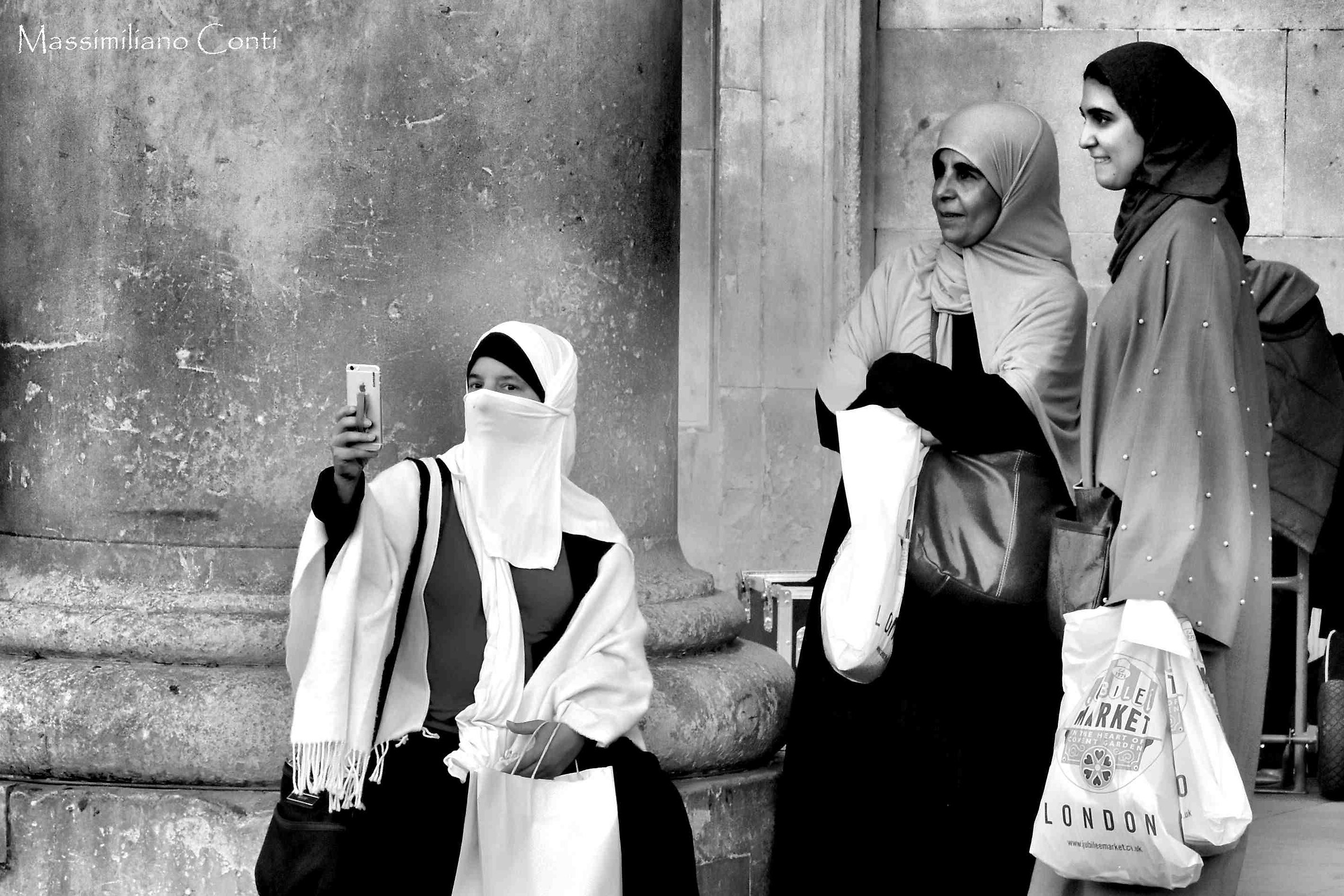 Al selfie non si comanda