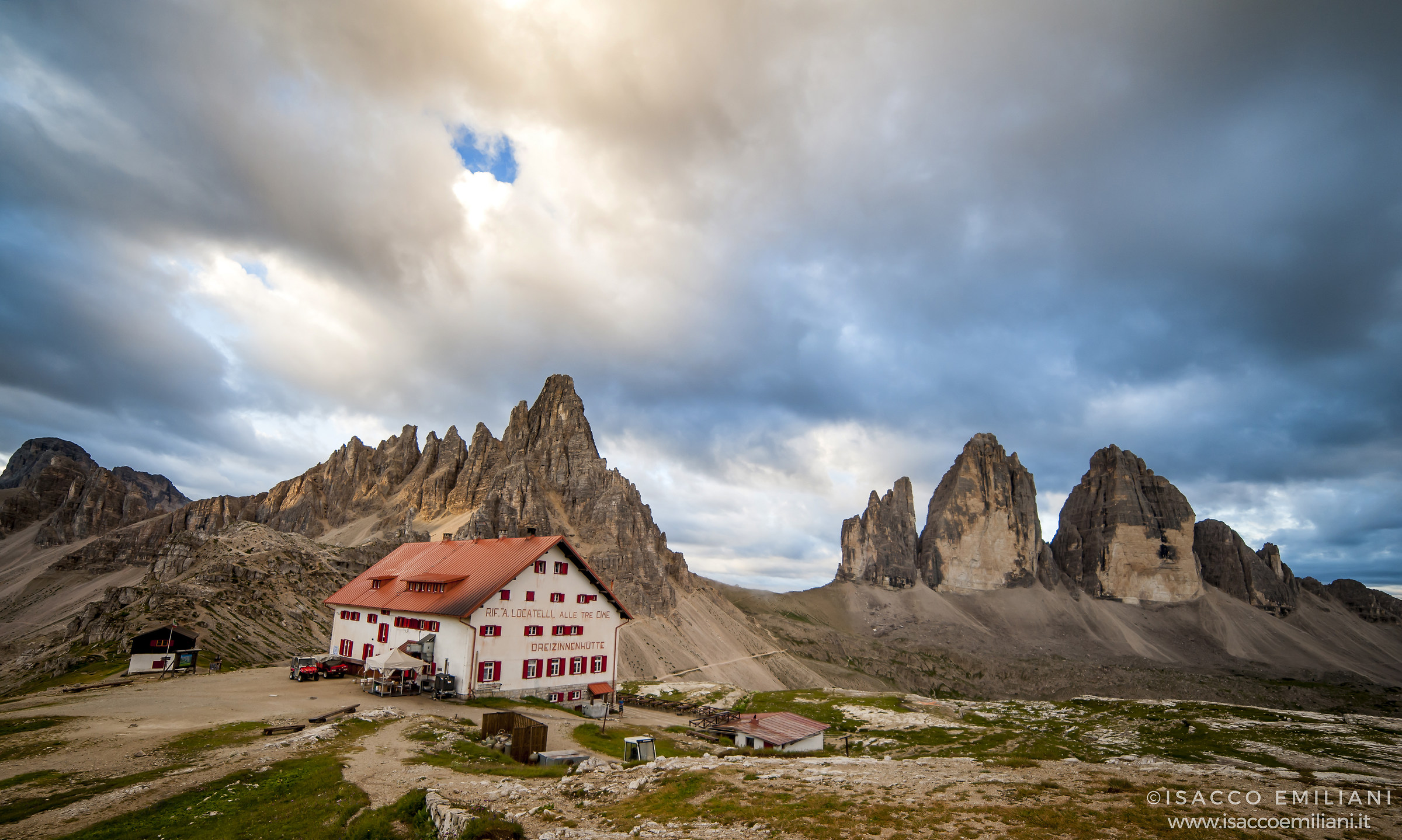 Alba sulle 3 cime di lavaredo