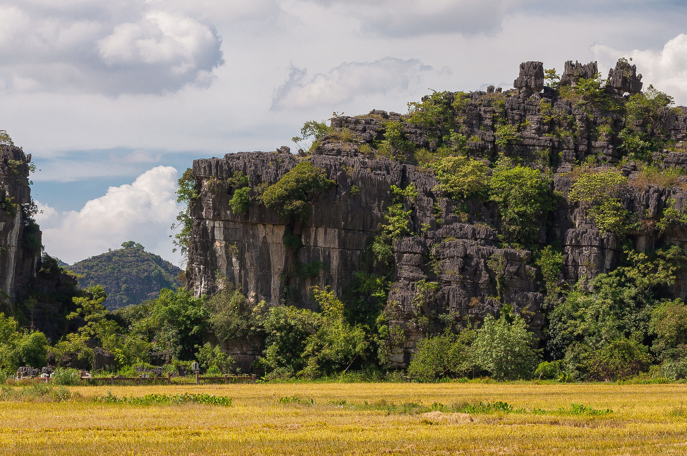 Le forme del paesaggio a Tam Coc, Vietnam