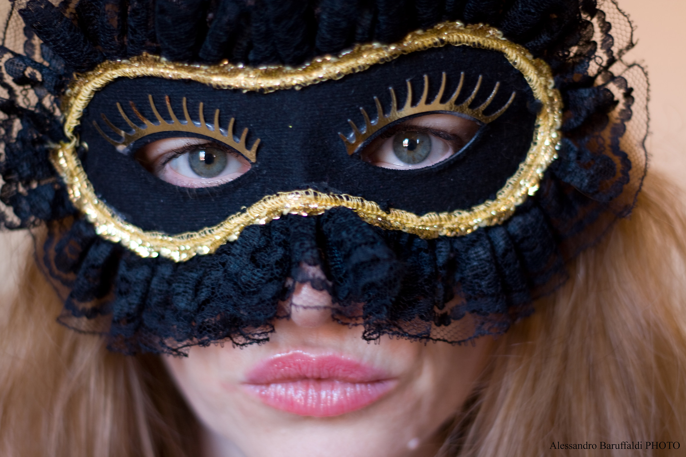 veroniquemodel@virgilio.it