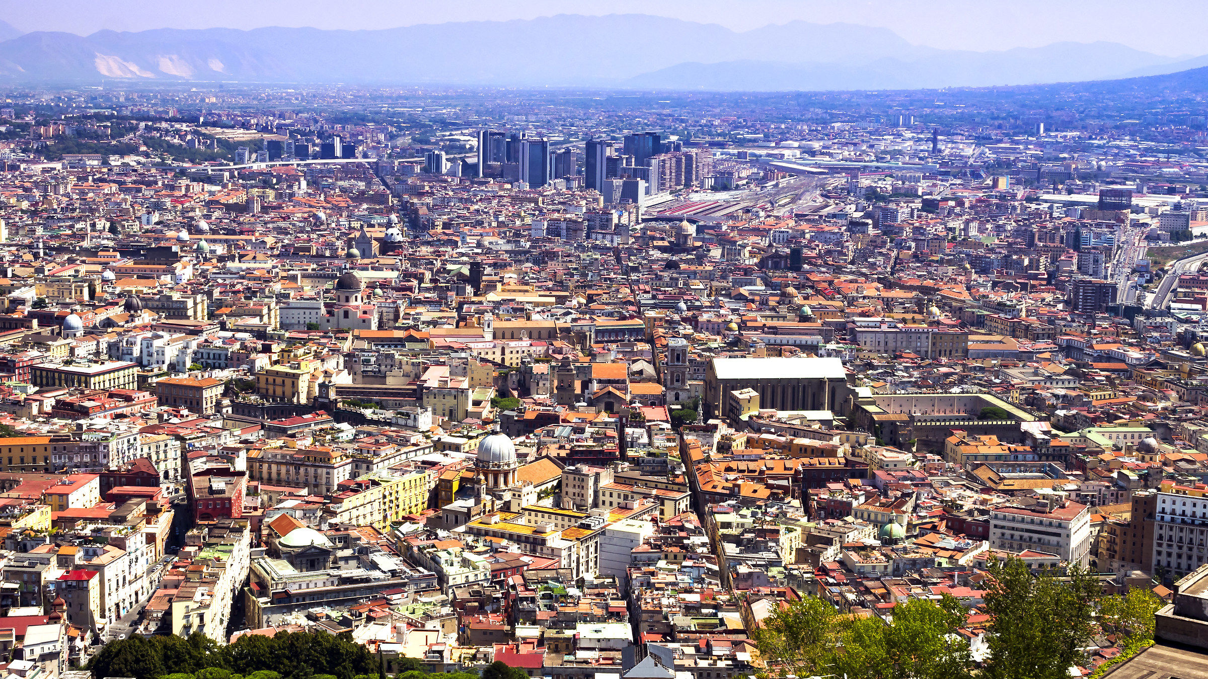 Spaccanapoli, Castel Sant Elmo, Naples
