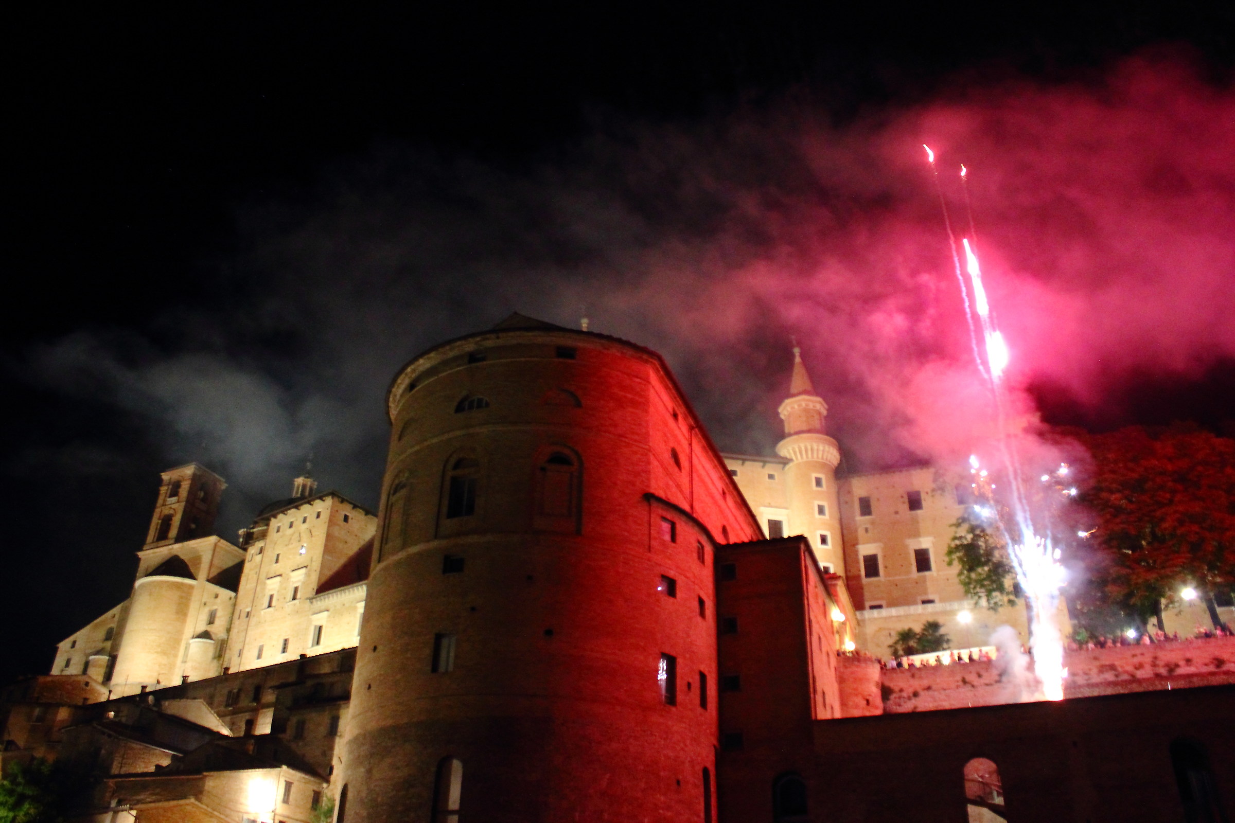 Urbino sotto i fuochi