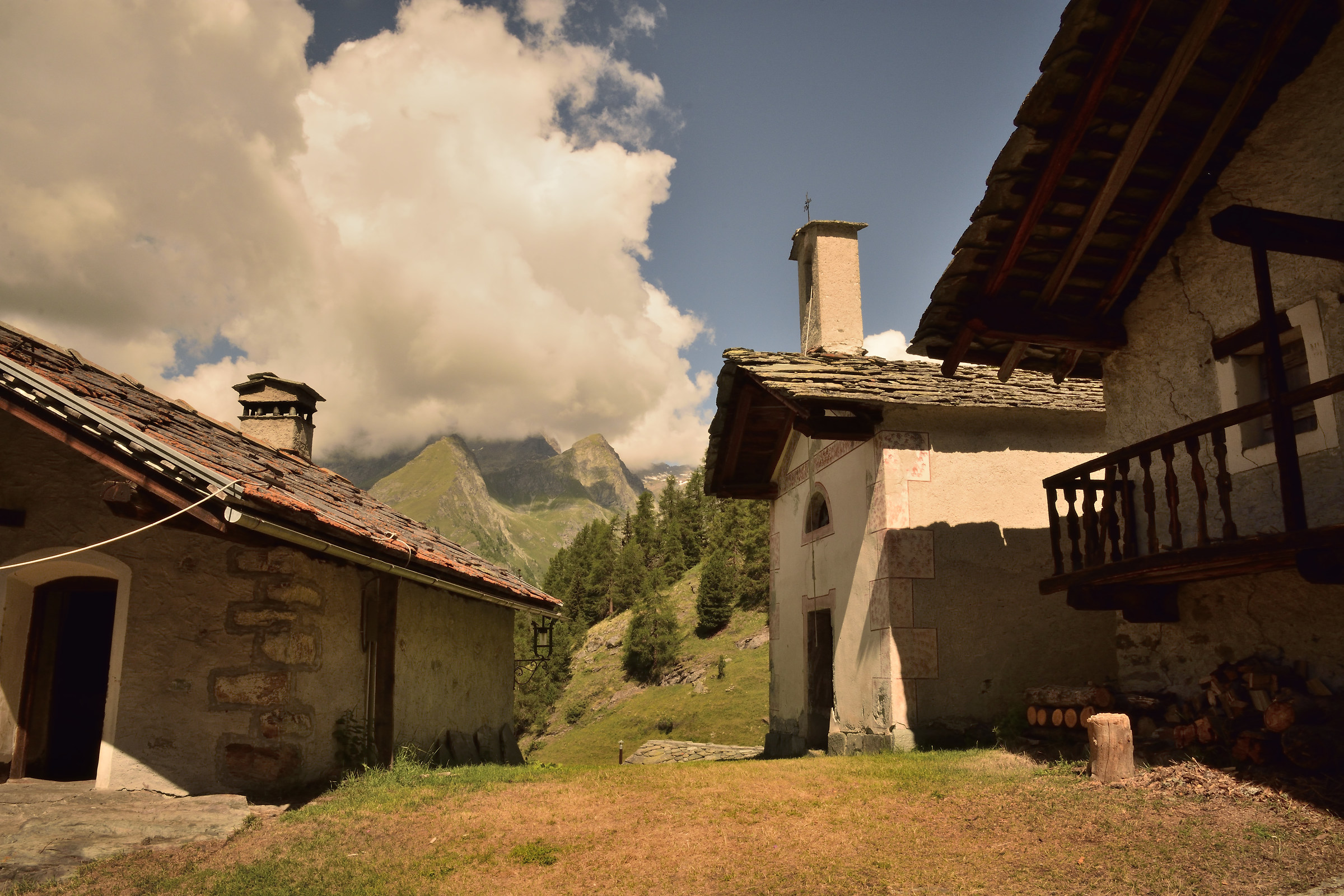 Soussun a little one village above Champoluc