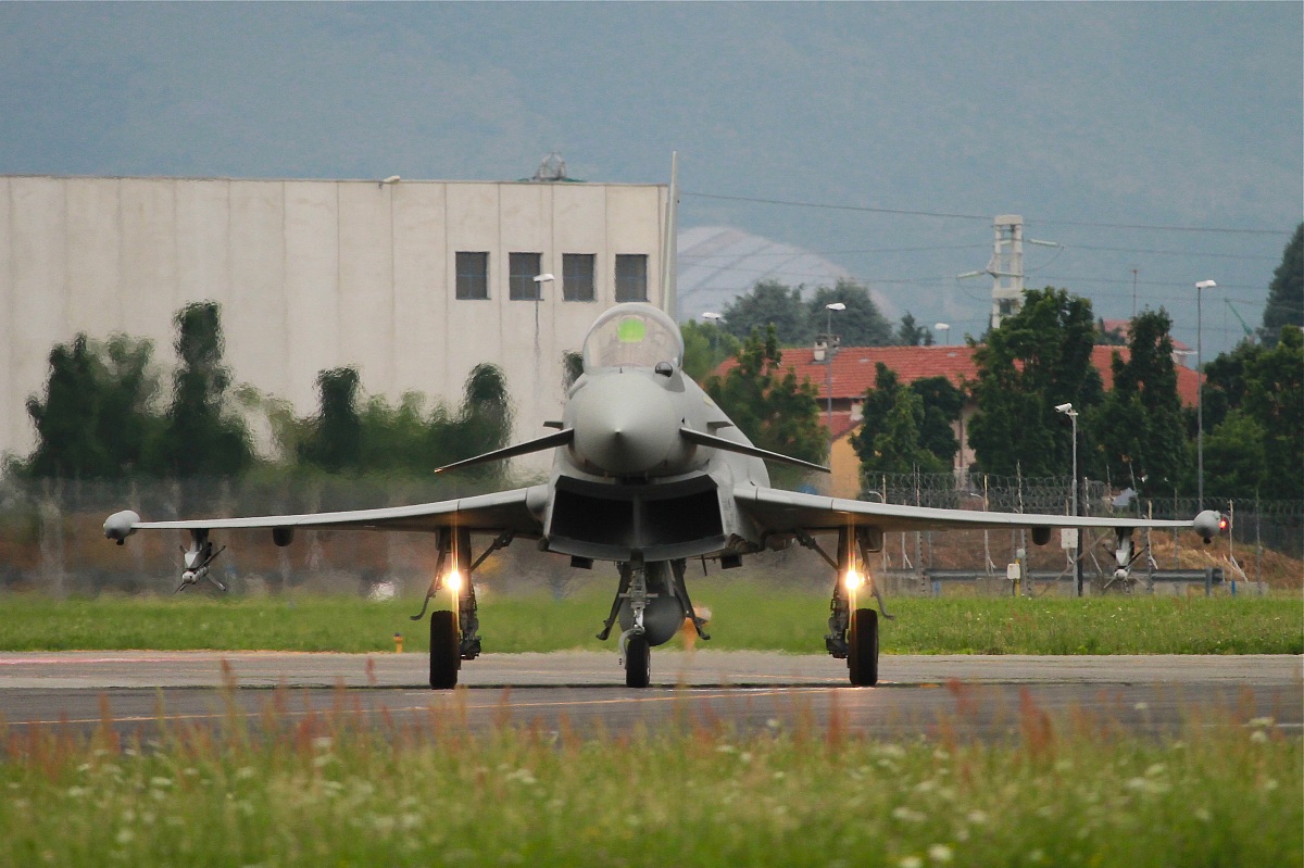 Eurofighter Typhoon (pilota Maurizio Cheli) test flight