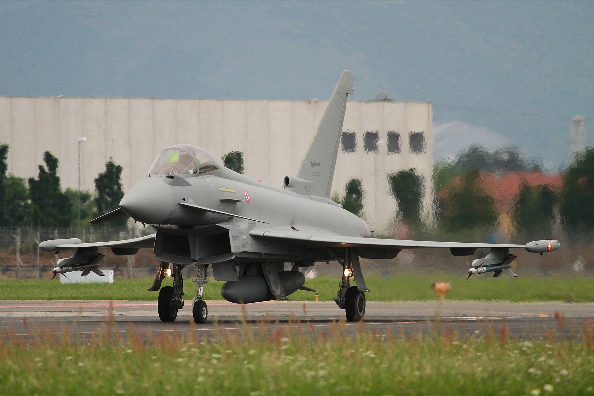 Eurofighter Typhoon (pilota Maurizio Cheli) test flight