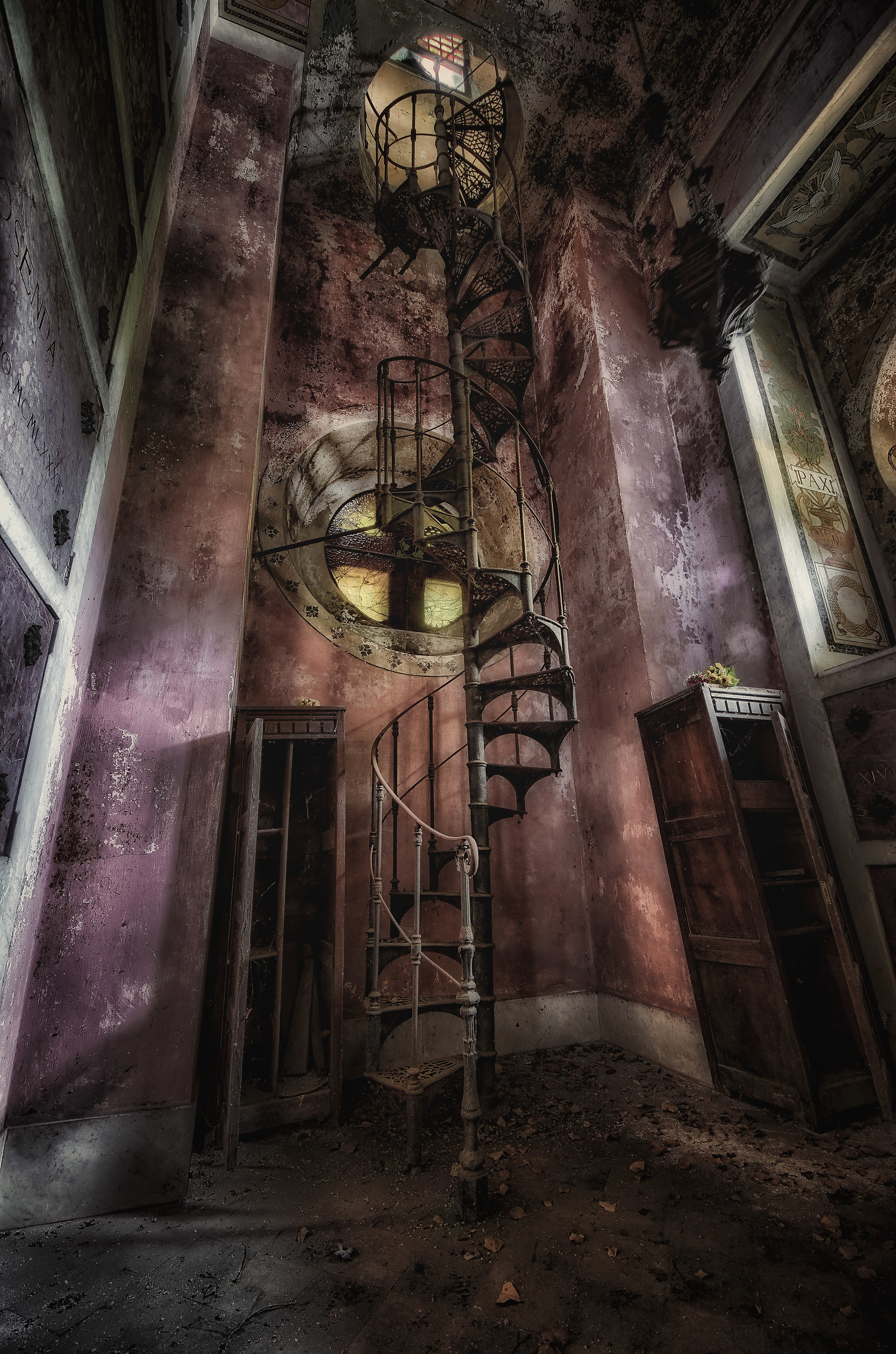 Burial crypt underground ...