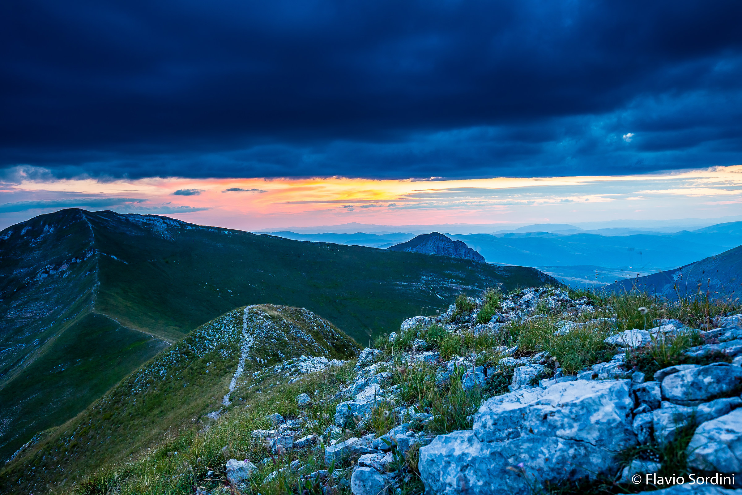 Dopo il tramonto dal monte Priora ( 2.332 m s.l.m.)