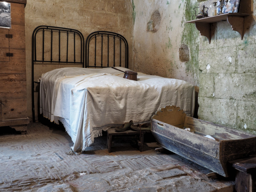 Double room with cot